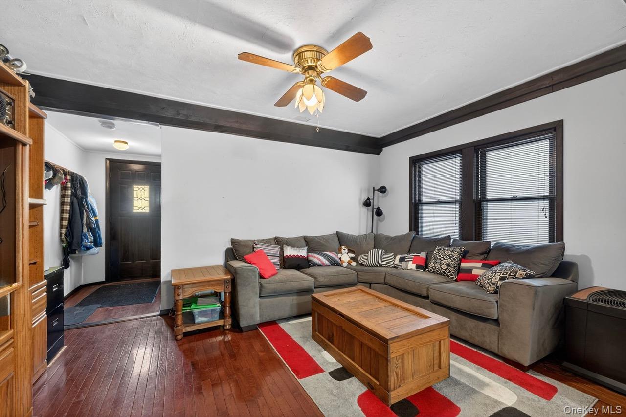 7748 74th Street, Glendale, NY 11385