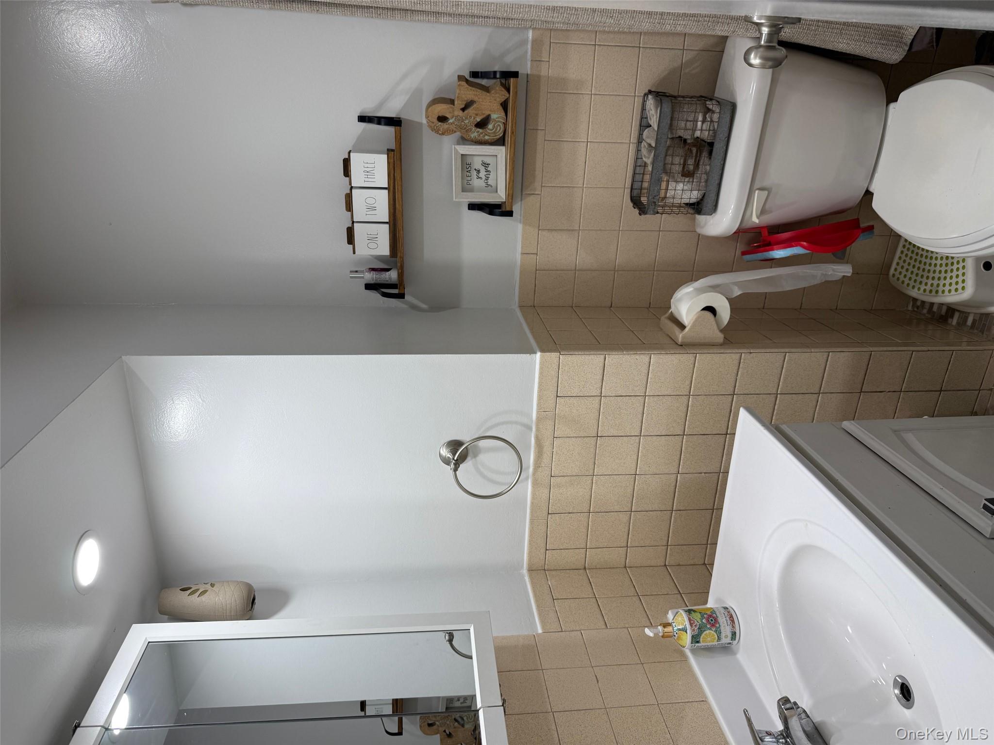 11949 6th Avenue, College Point, NY 11356