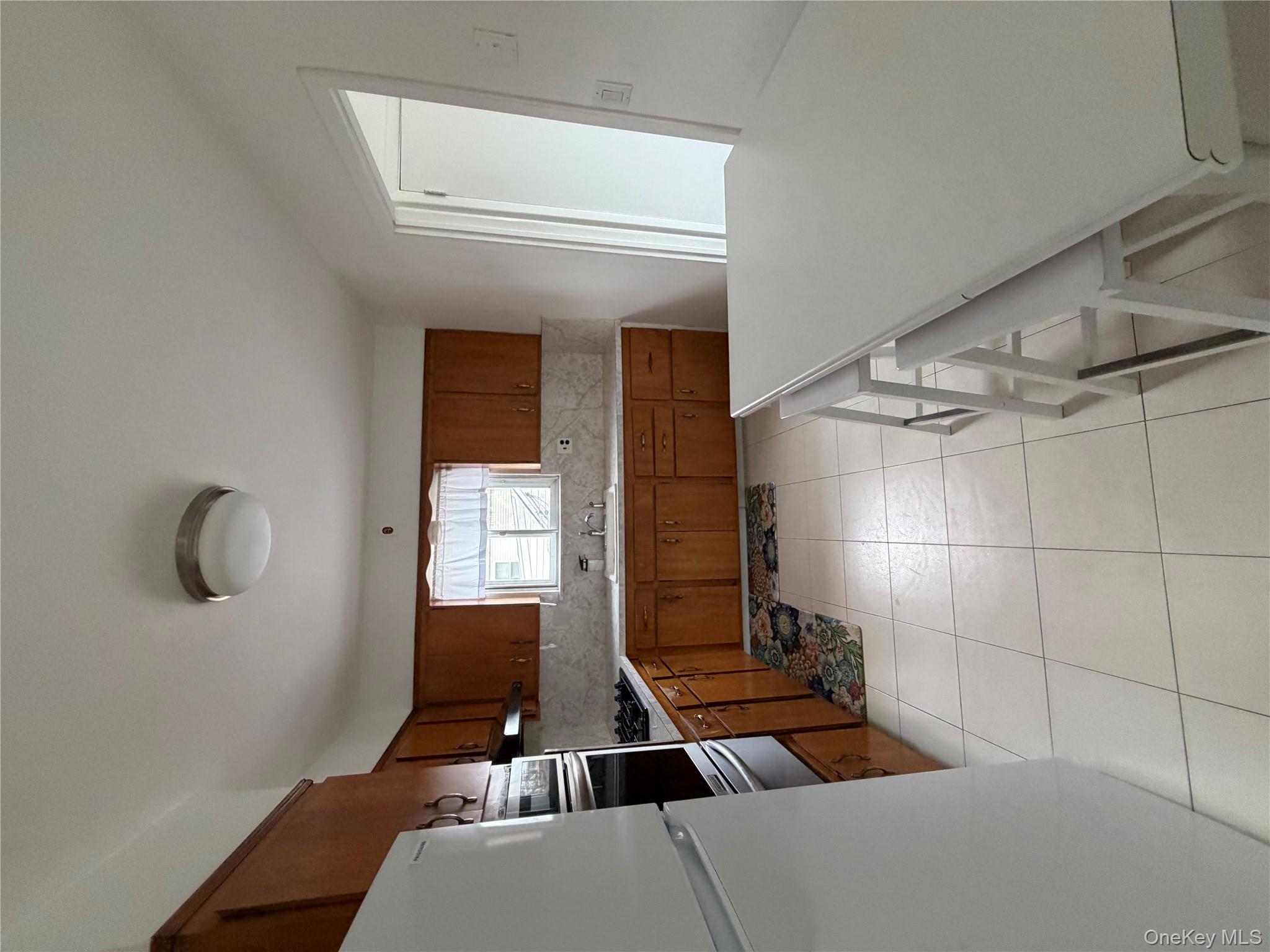 194 Quebec Road, Island Park, NY 11558