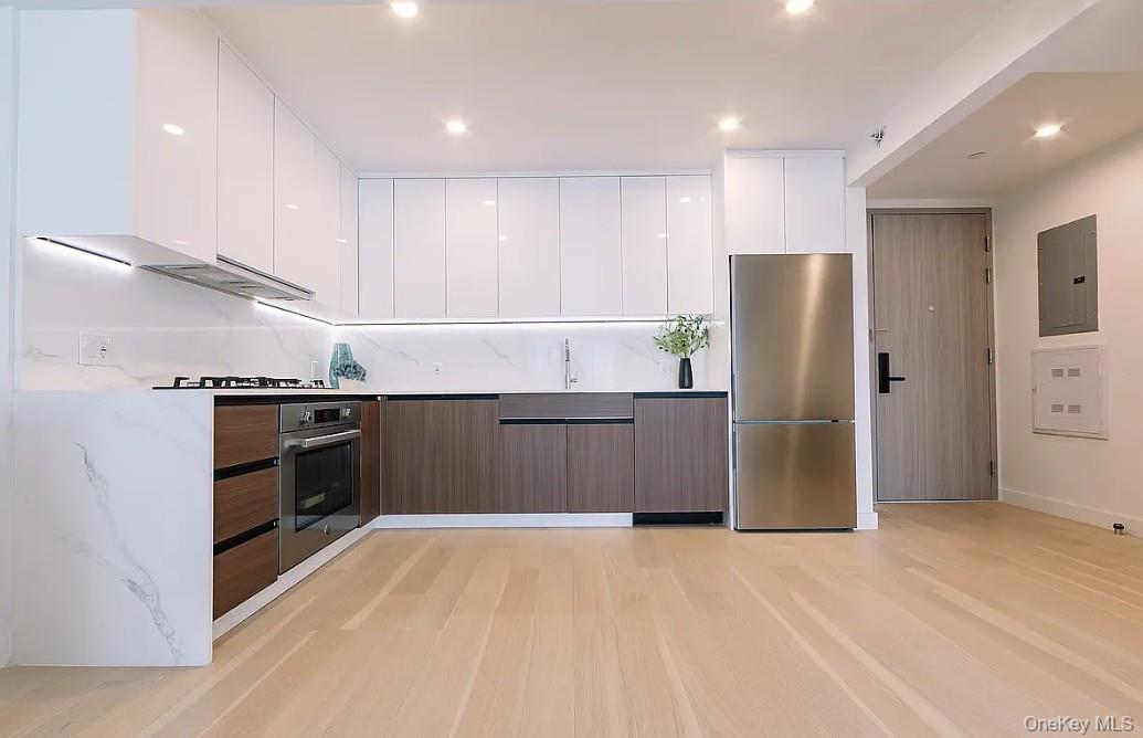 14449 Northern Boulevard # 425, Flushing, NY 11354