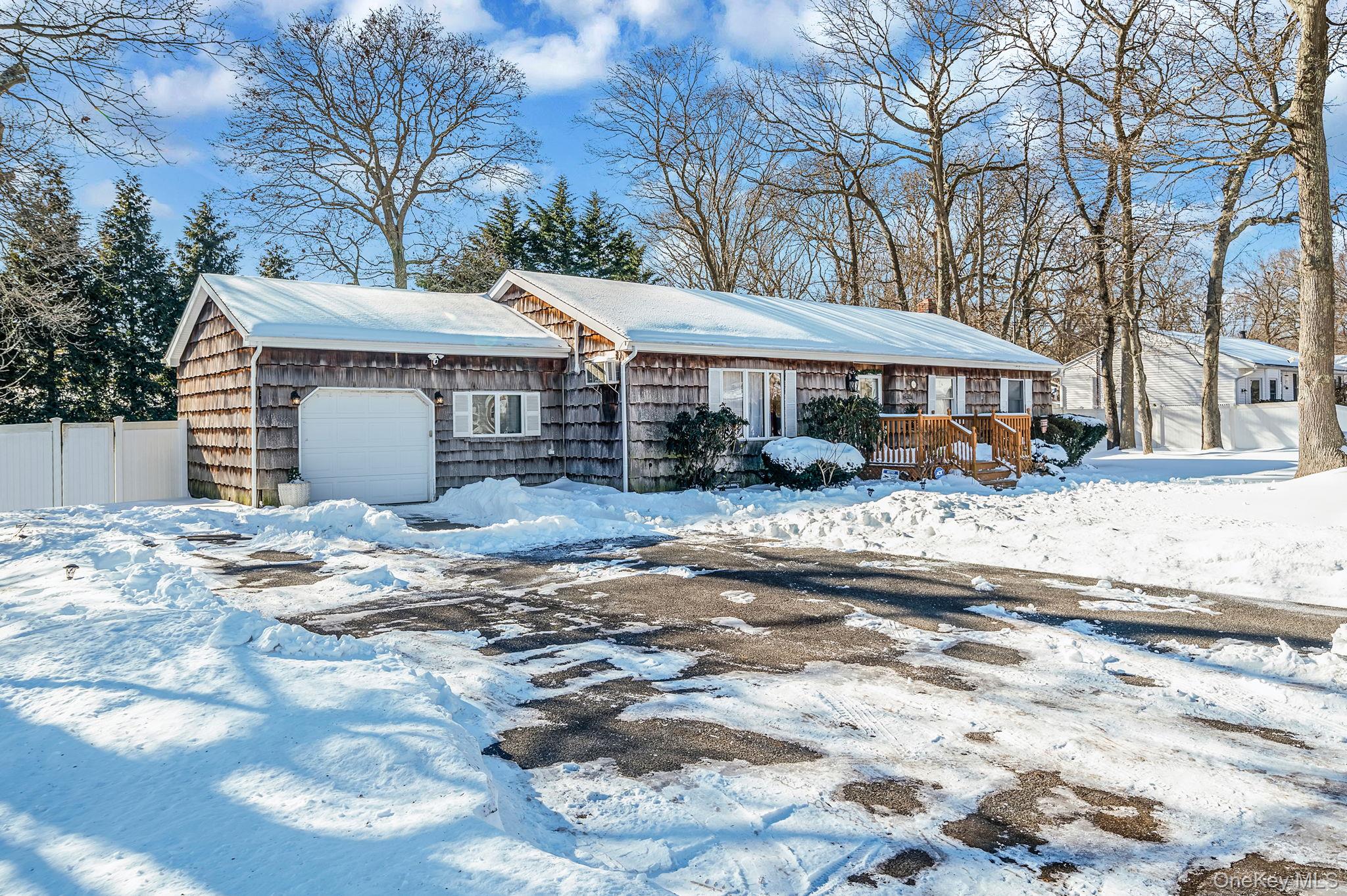 118 Moriches Avenue, Mastic, NY 11950