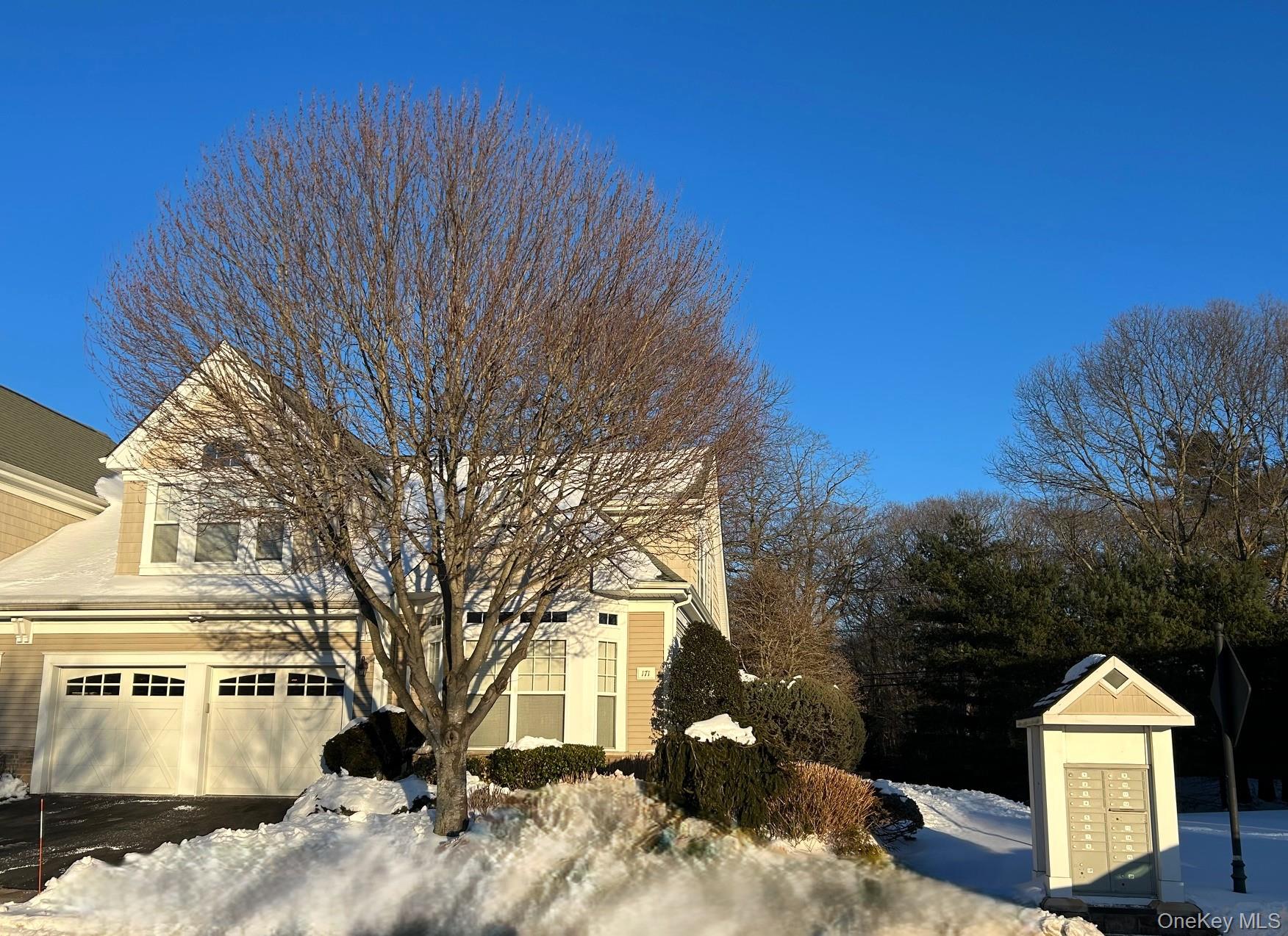 171 Symphony Drive, Lake Grove, NY 11755