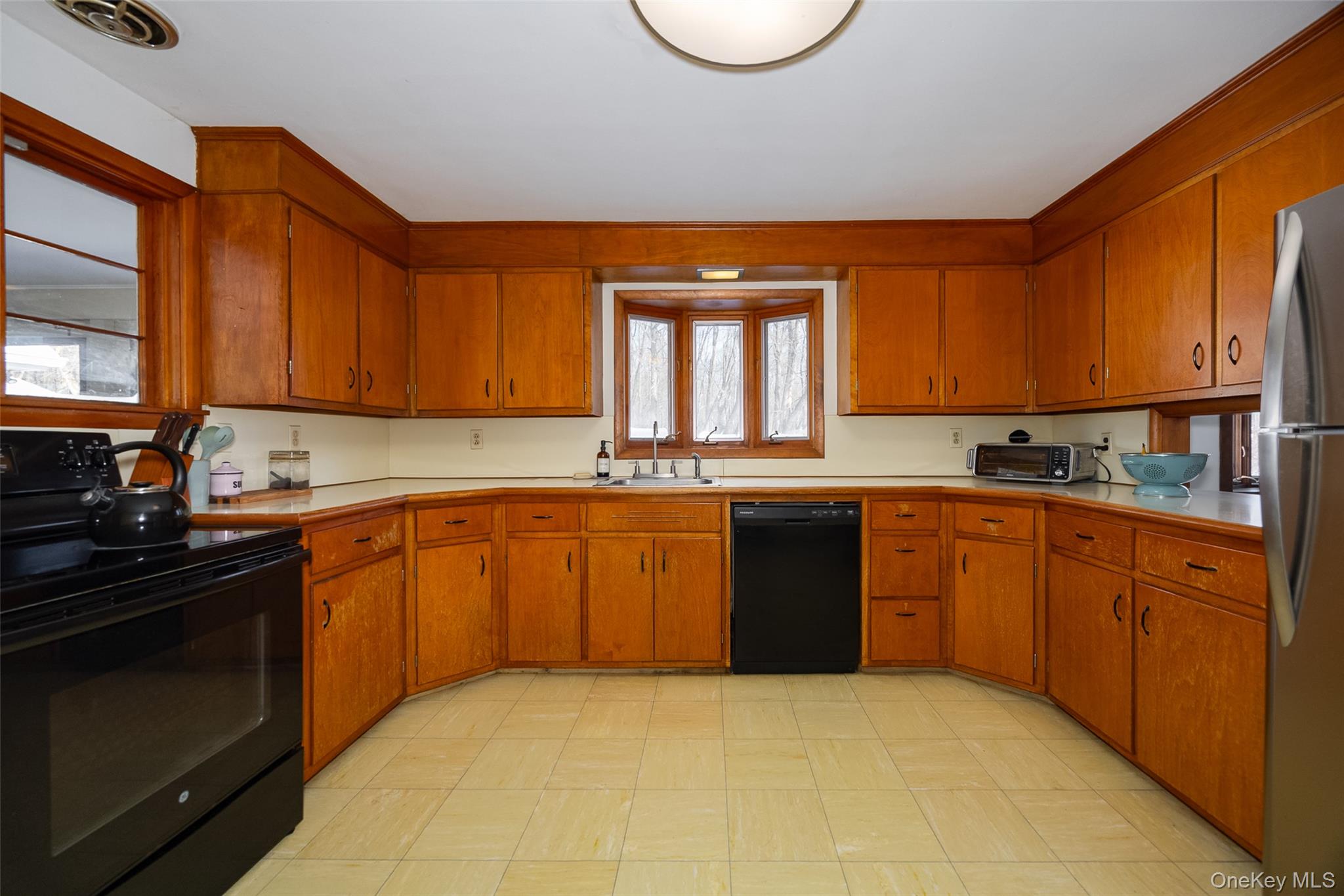 29 McAllister Drive, Pleasant Valley, NY 12569