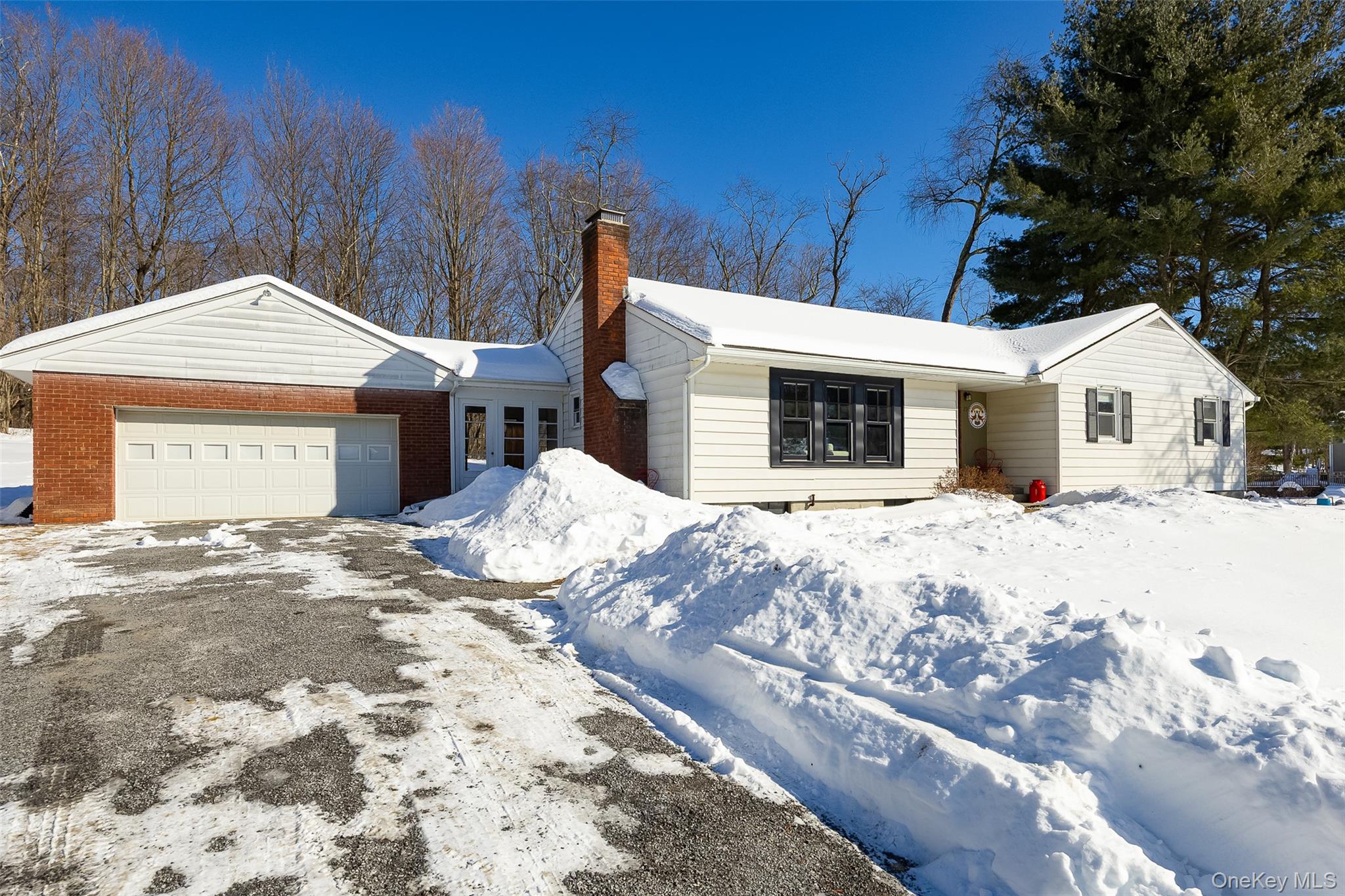 29 McAllister Drive, Pleasant Valley, NY 12569