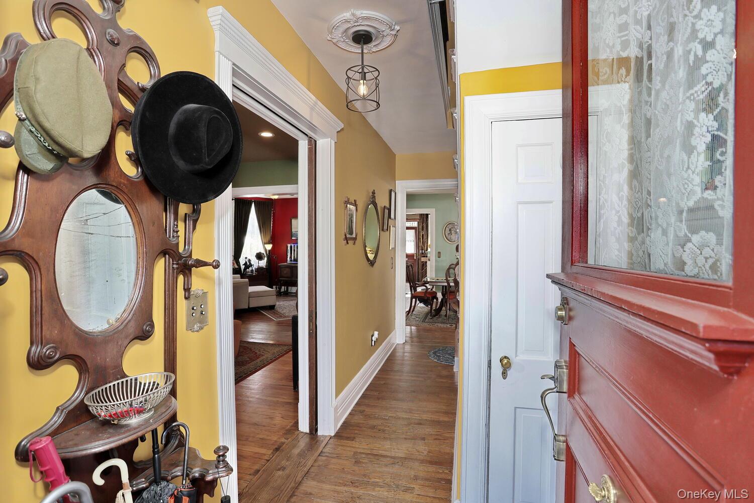 7 Clinton Place, Suffern, NY 10901