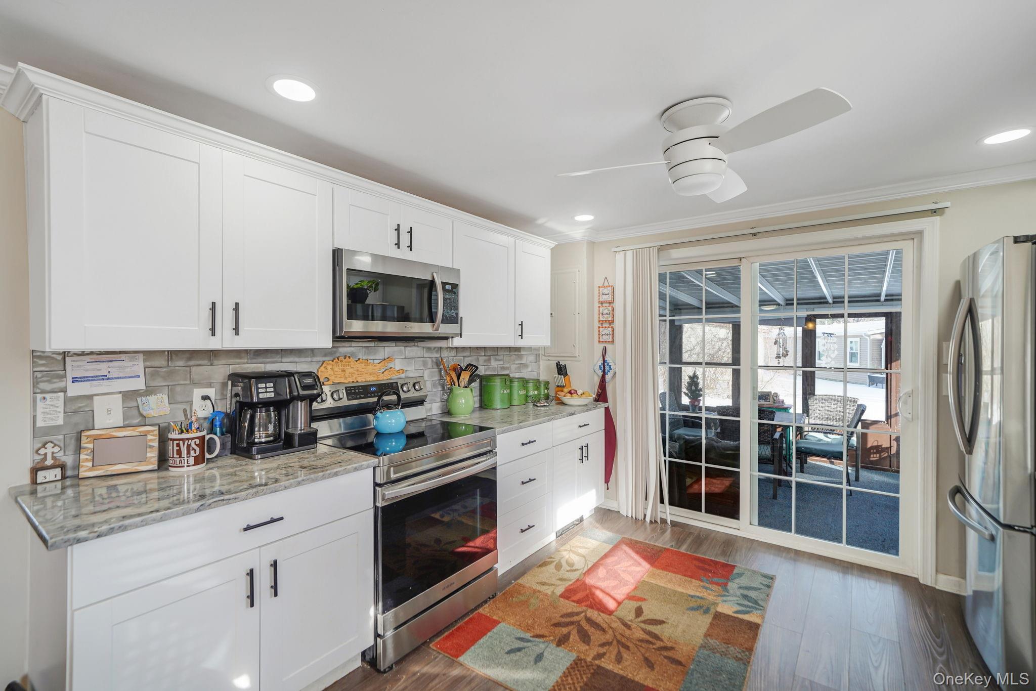 126 Village Circle W, Manorville, NY 11949