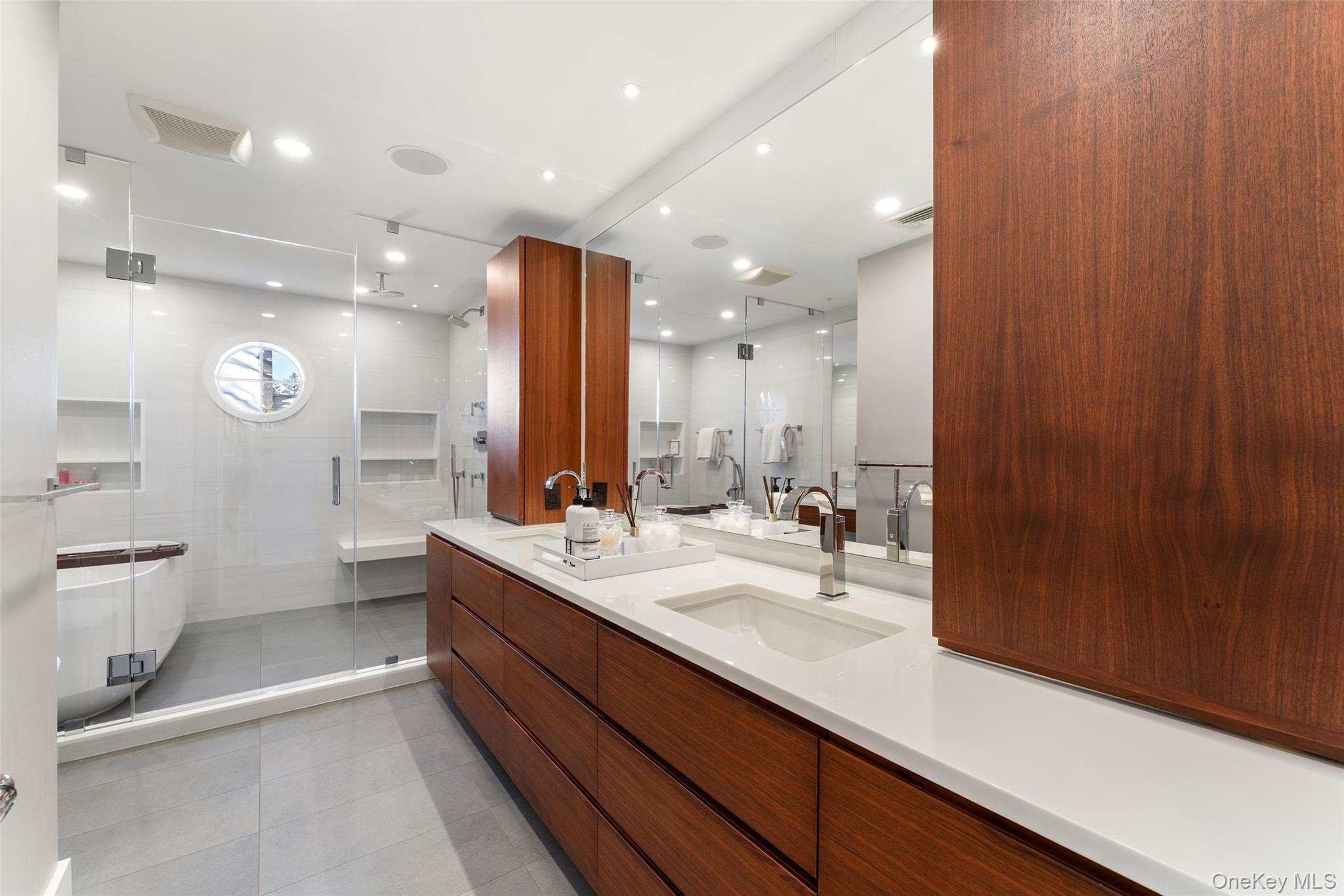 7 Lenox Place, Scarsdale, NY 10583