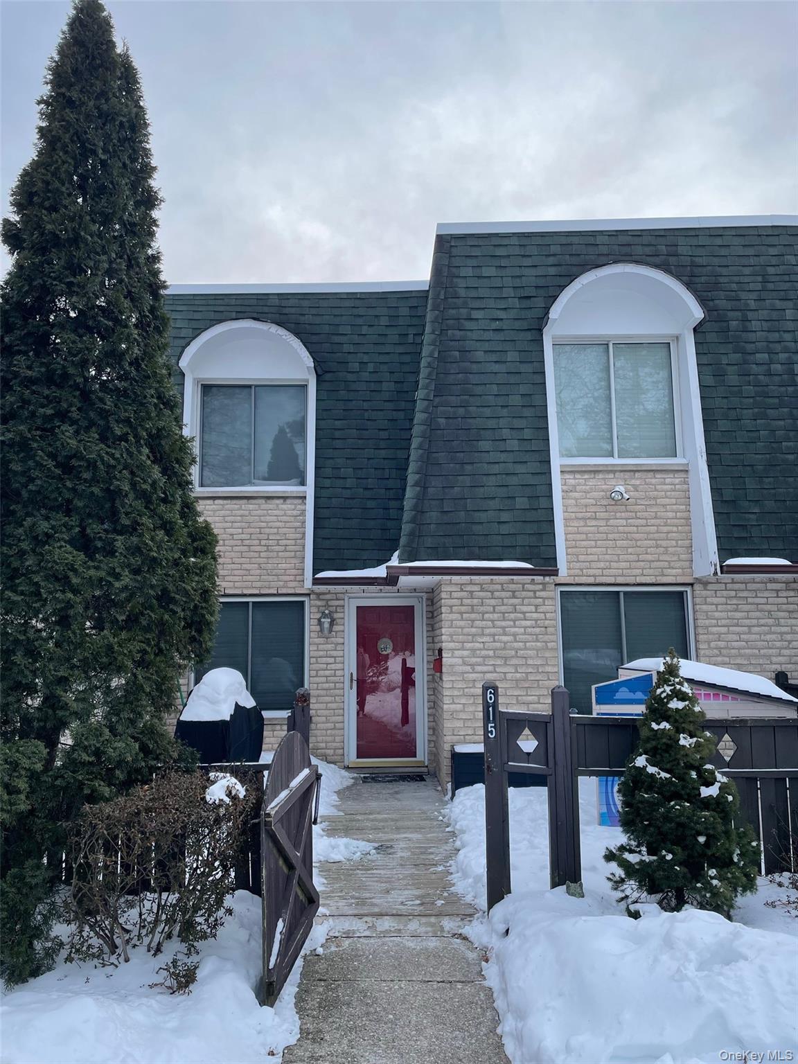 615 Blue Ridge Drive # 615, Medford, NY 11763