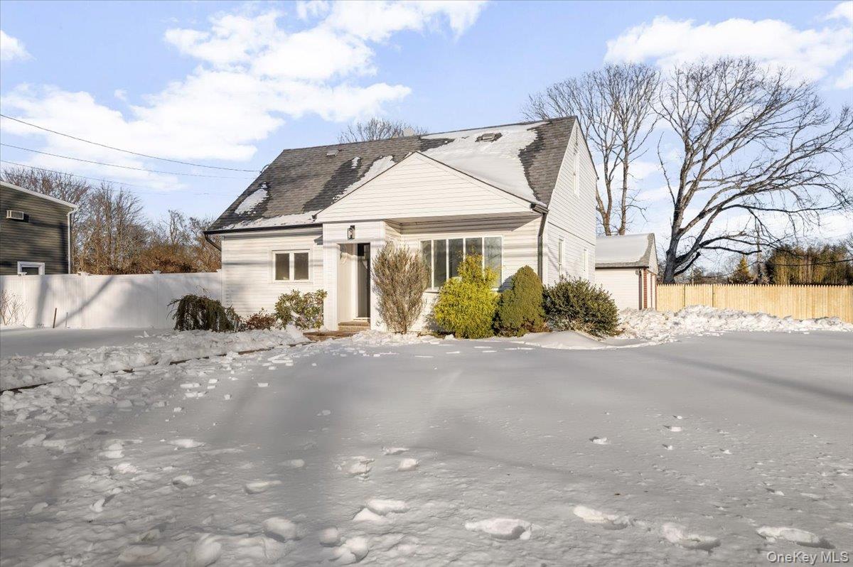 1347 Gardiner Drive, Bay Shore, NY 11706