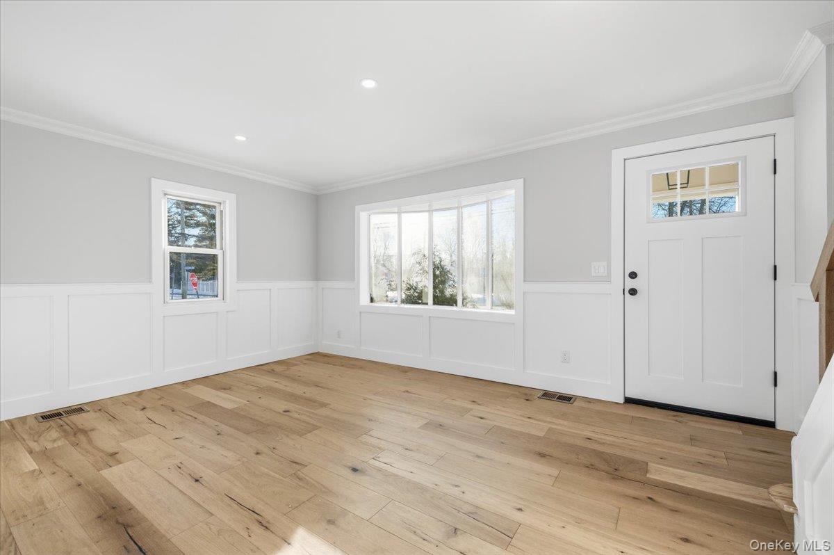 1347 Gardiner Drive, Bay Shore, NY 11706