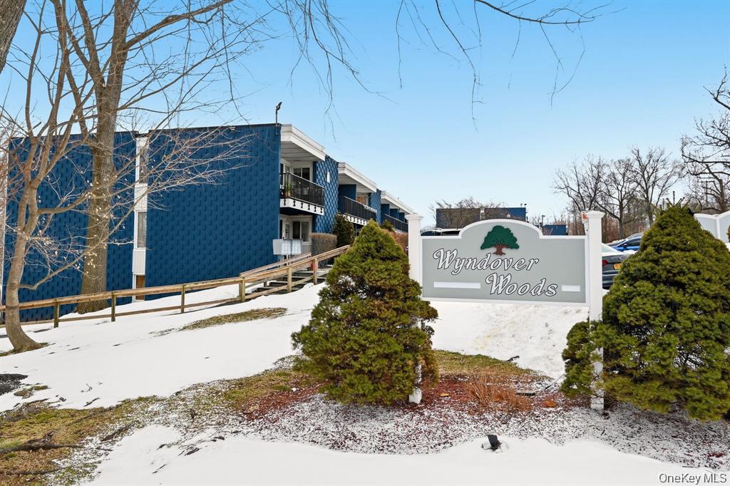 2 Wyndover Woods Lane # 18, White Plains, NY 10603