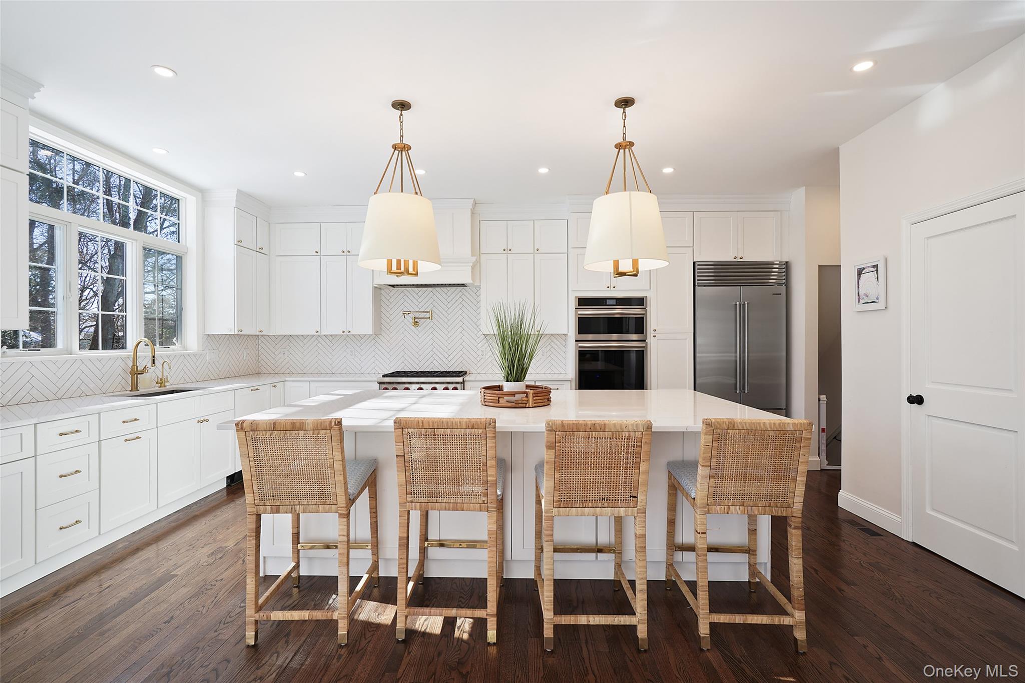 10 Carlton Lane, Rye Brook, NY 10573