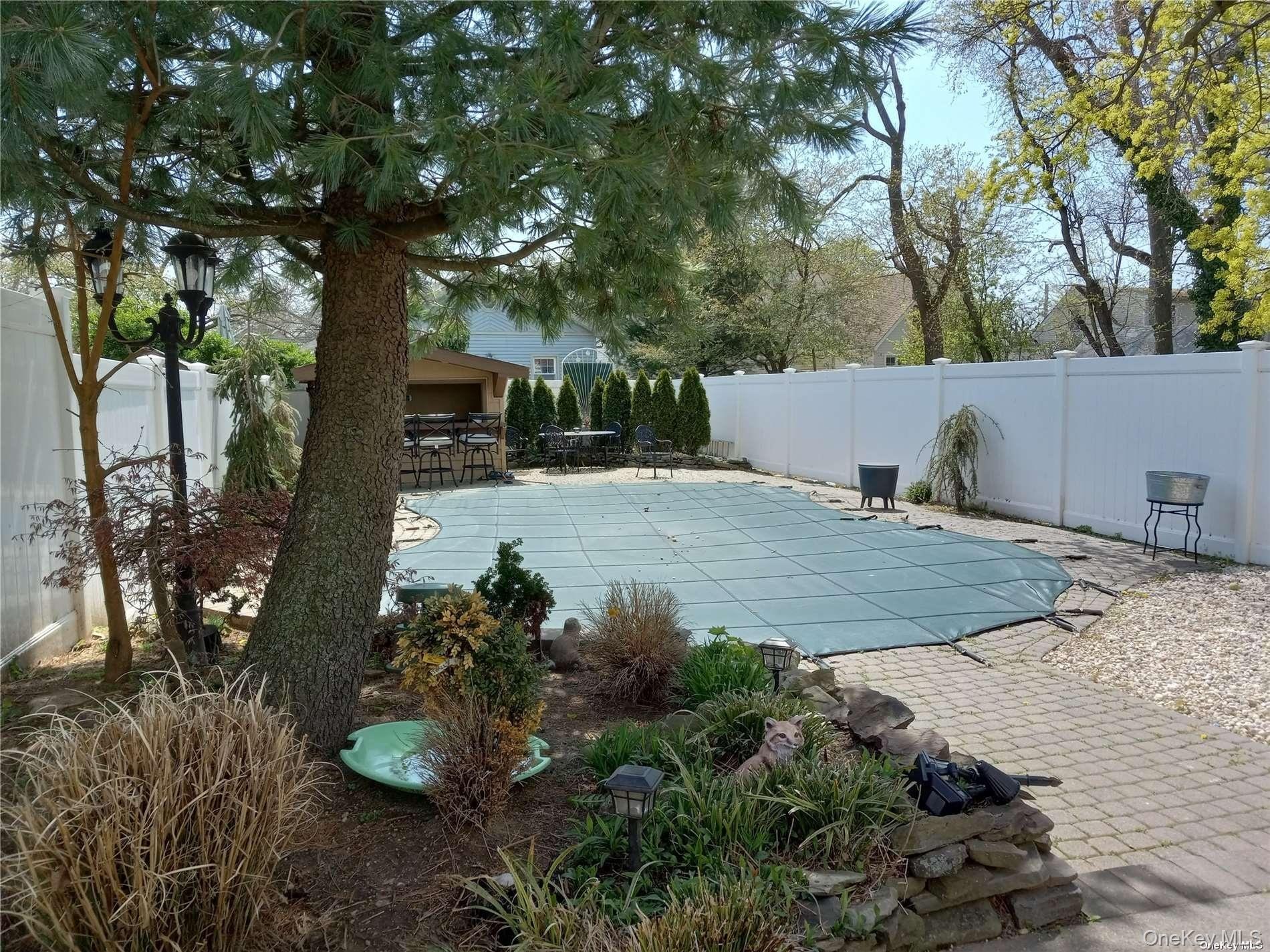 580 Maple Street, West Hempstead, NY 11552