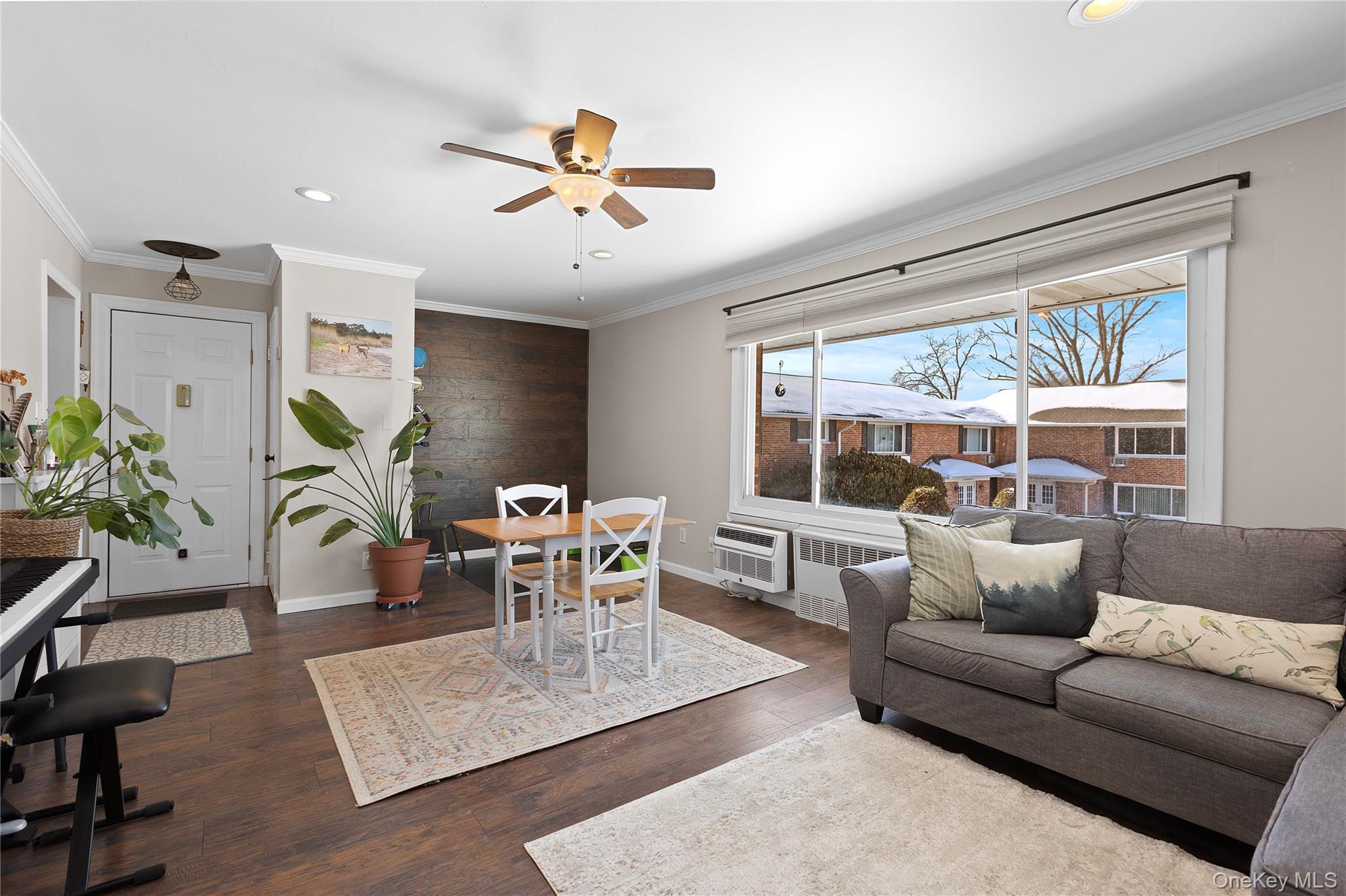 294 Edmunton Drive # K18, North Babylon, NY 11703