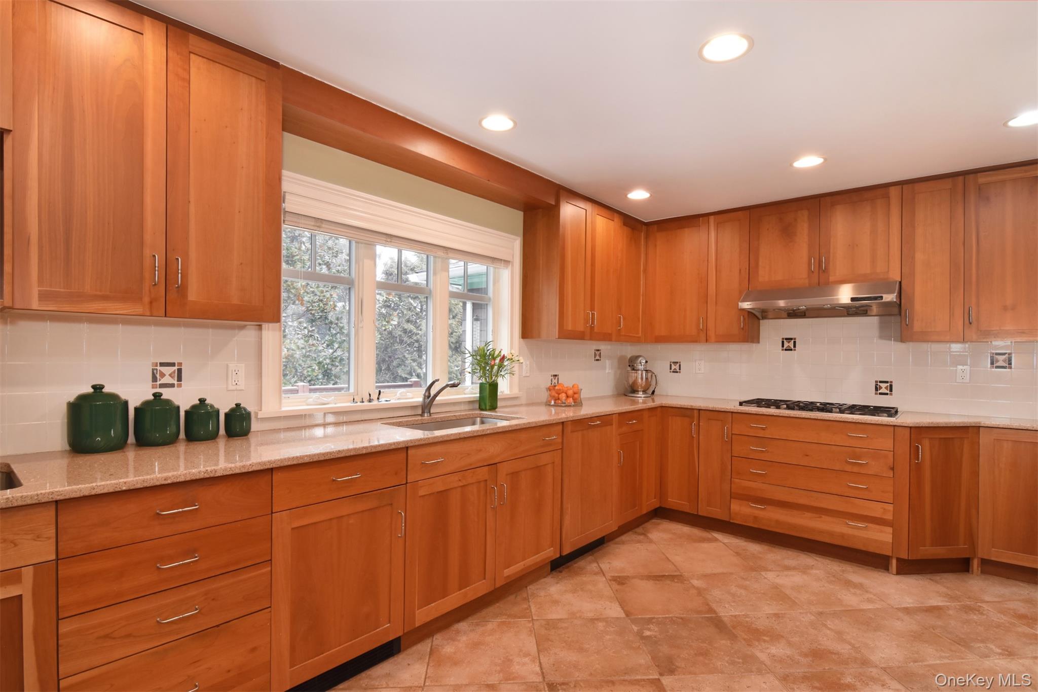 8 Barney Park, Irvington, NY 10533