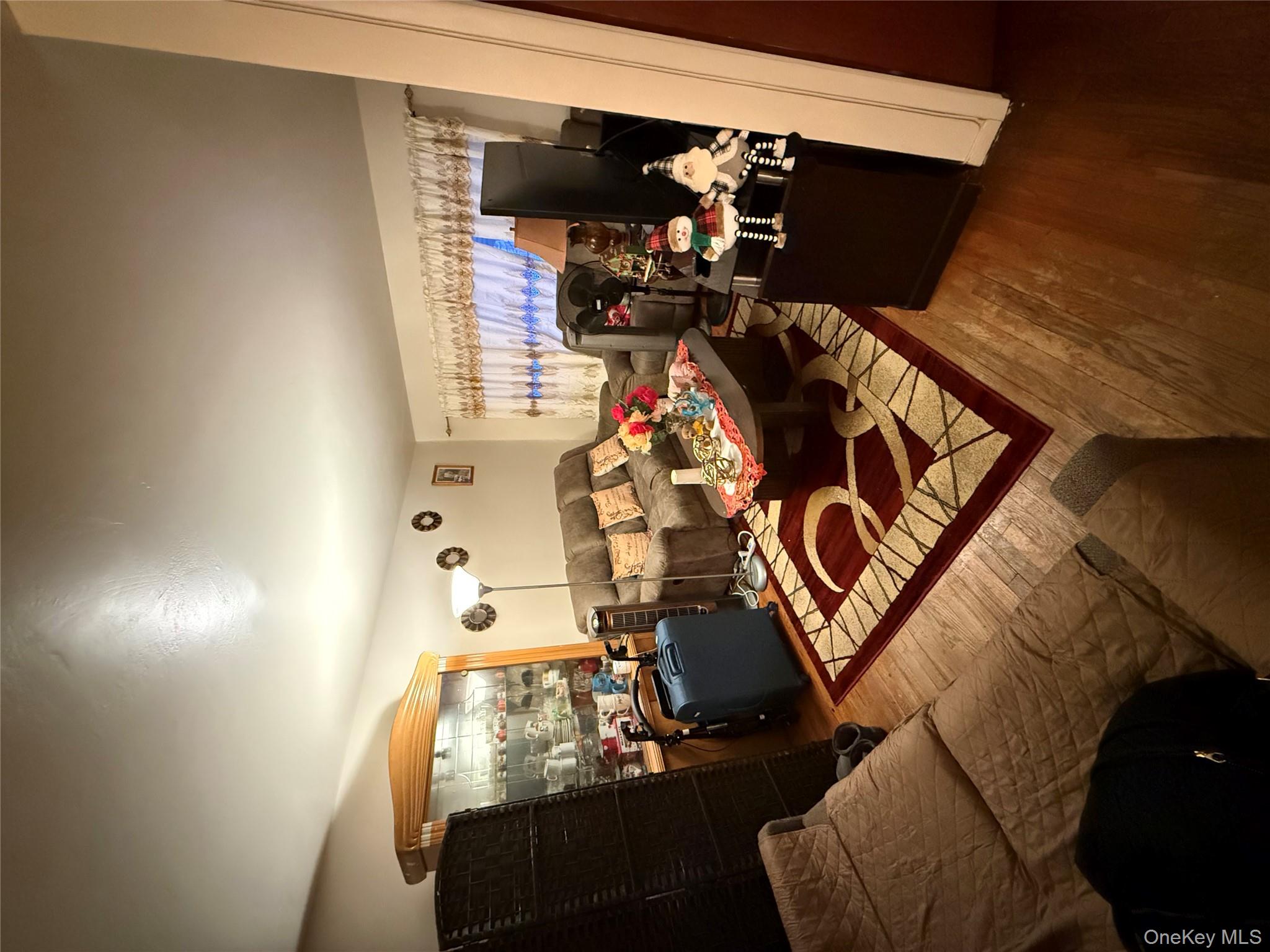 4013 De Reimer Avenue, Bronx, NY 10466