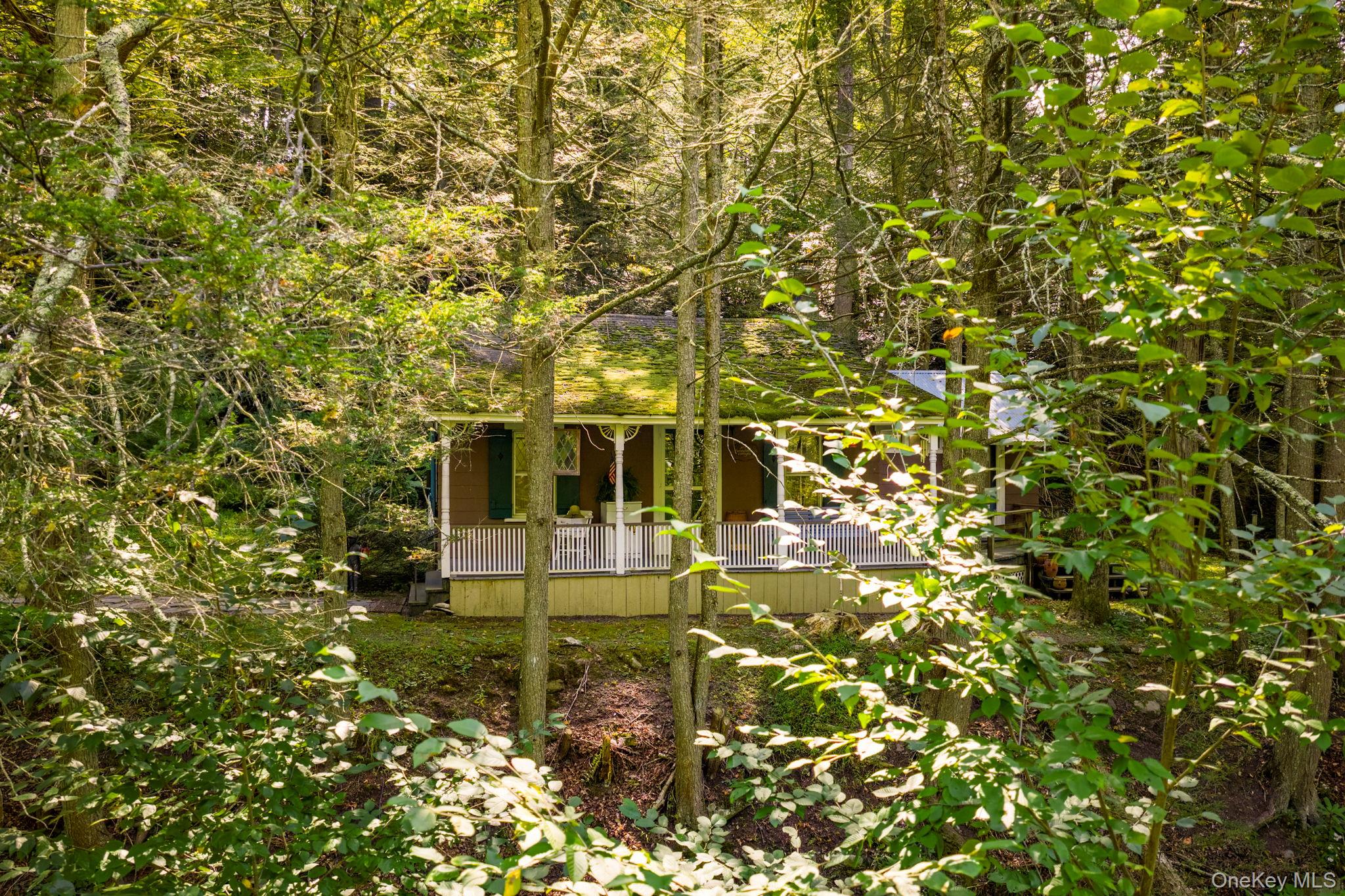 2 Shingle Kill Court, Sparrowbush, NY 12780