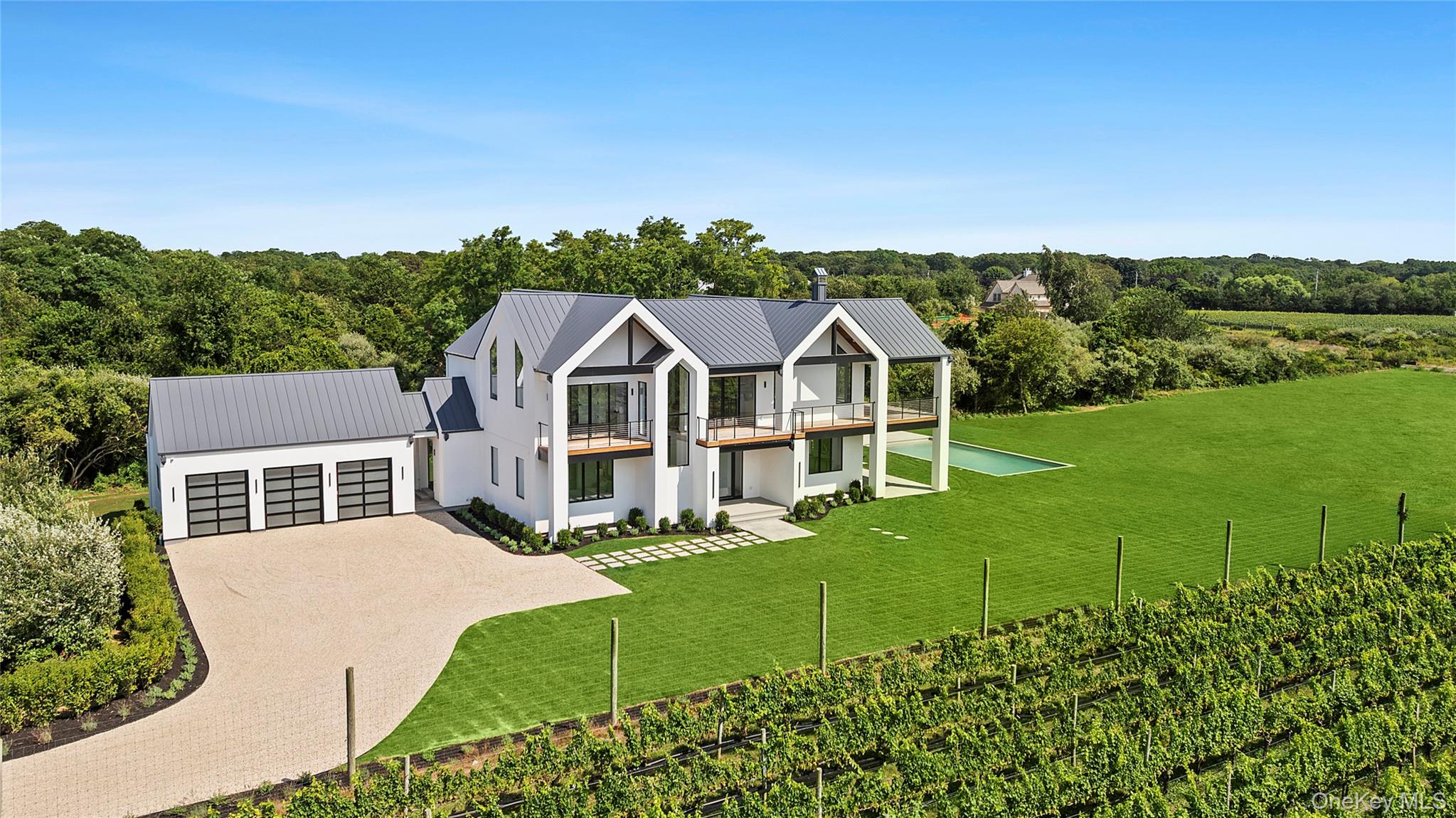 19620 Soundview Avenue, Southold, NY 11971