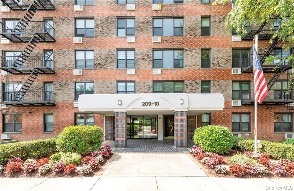 209-10 41 Avenue # 2E, Bayside, NY 11361