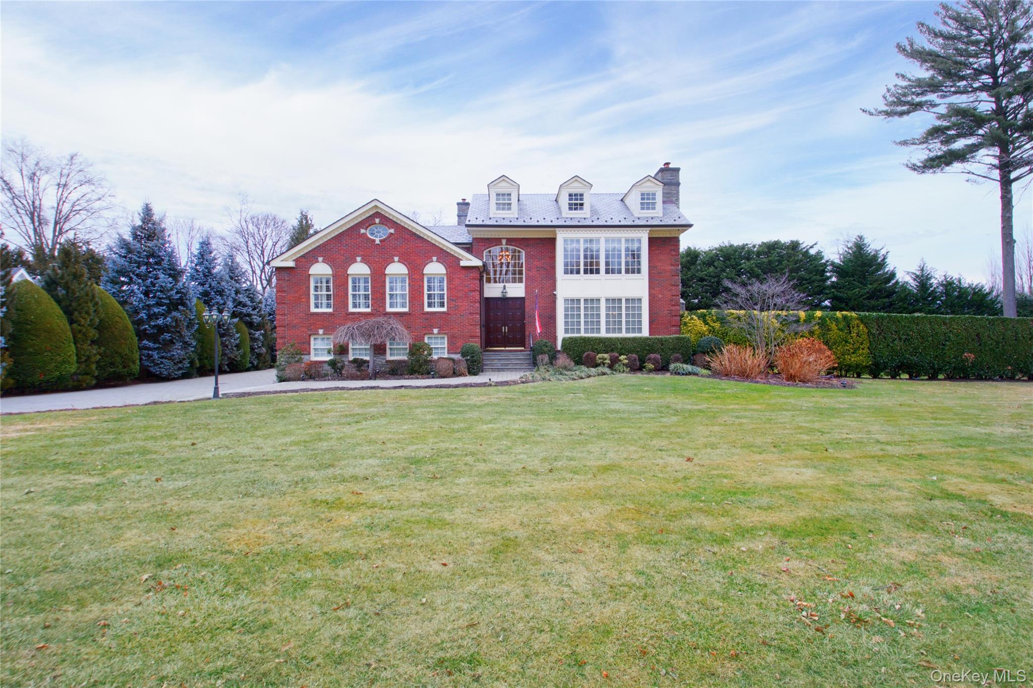 101 Wetherill Road, Garden City, NY 11530