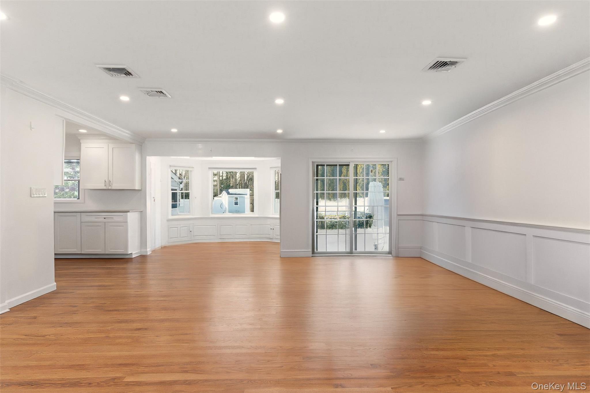 34 Mayfair Drive, Huntington, NY 11743