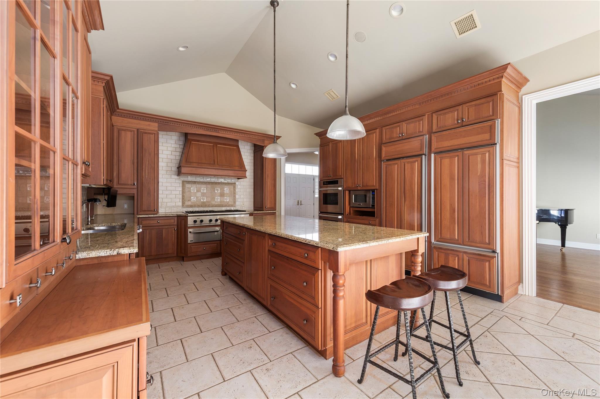 38 Stone Hill Drive S, Manhasset, NY 11030