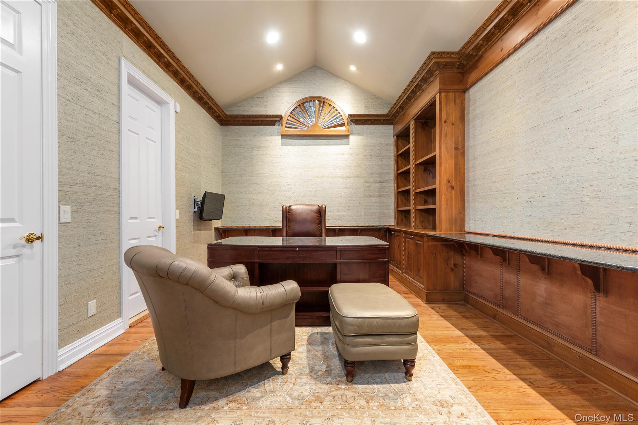 38 Stone Hill Drive S, Manhasset, NY 11030