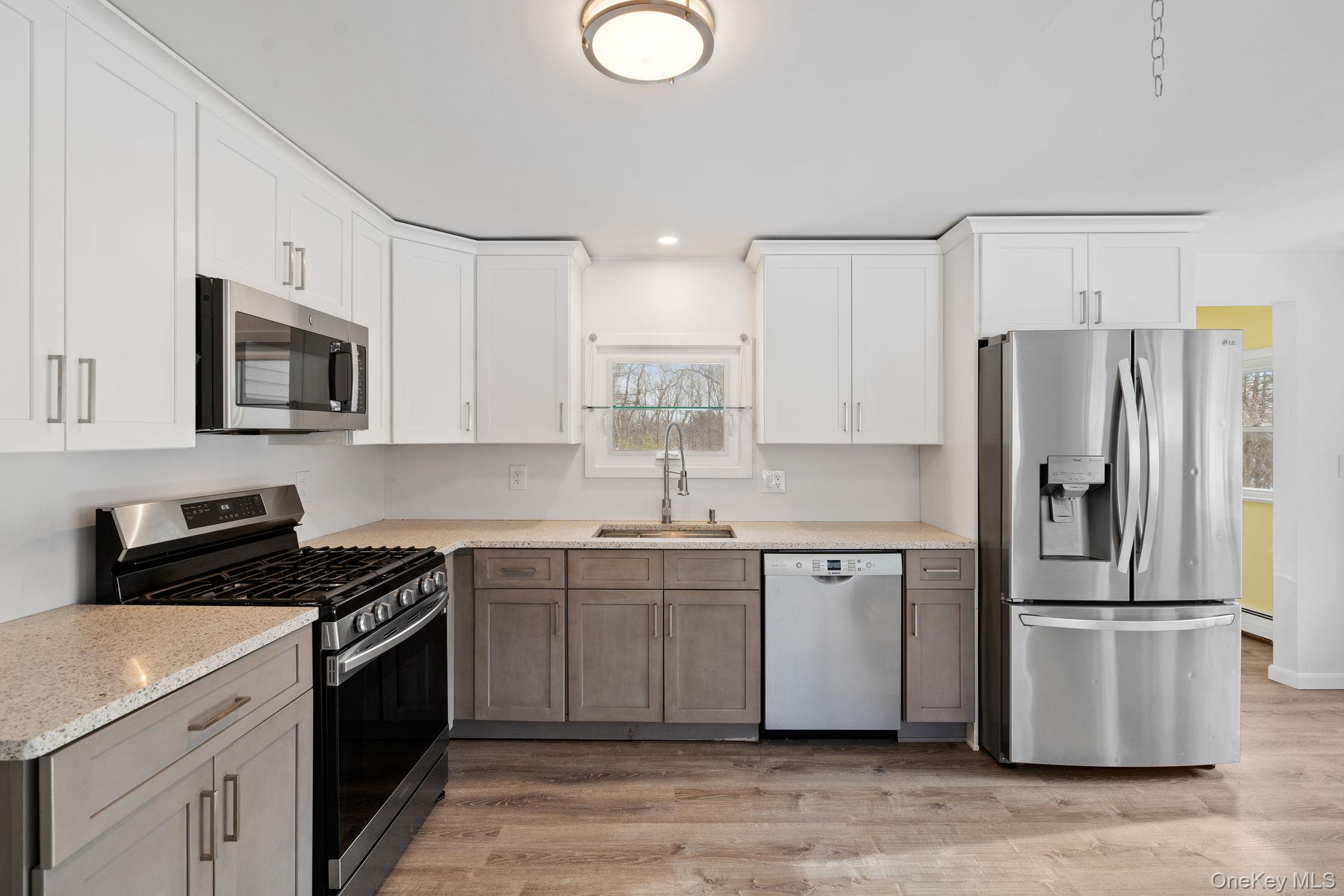 476 Coldenham Road, Walden, NY 12586