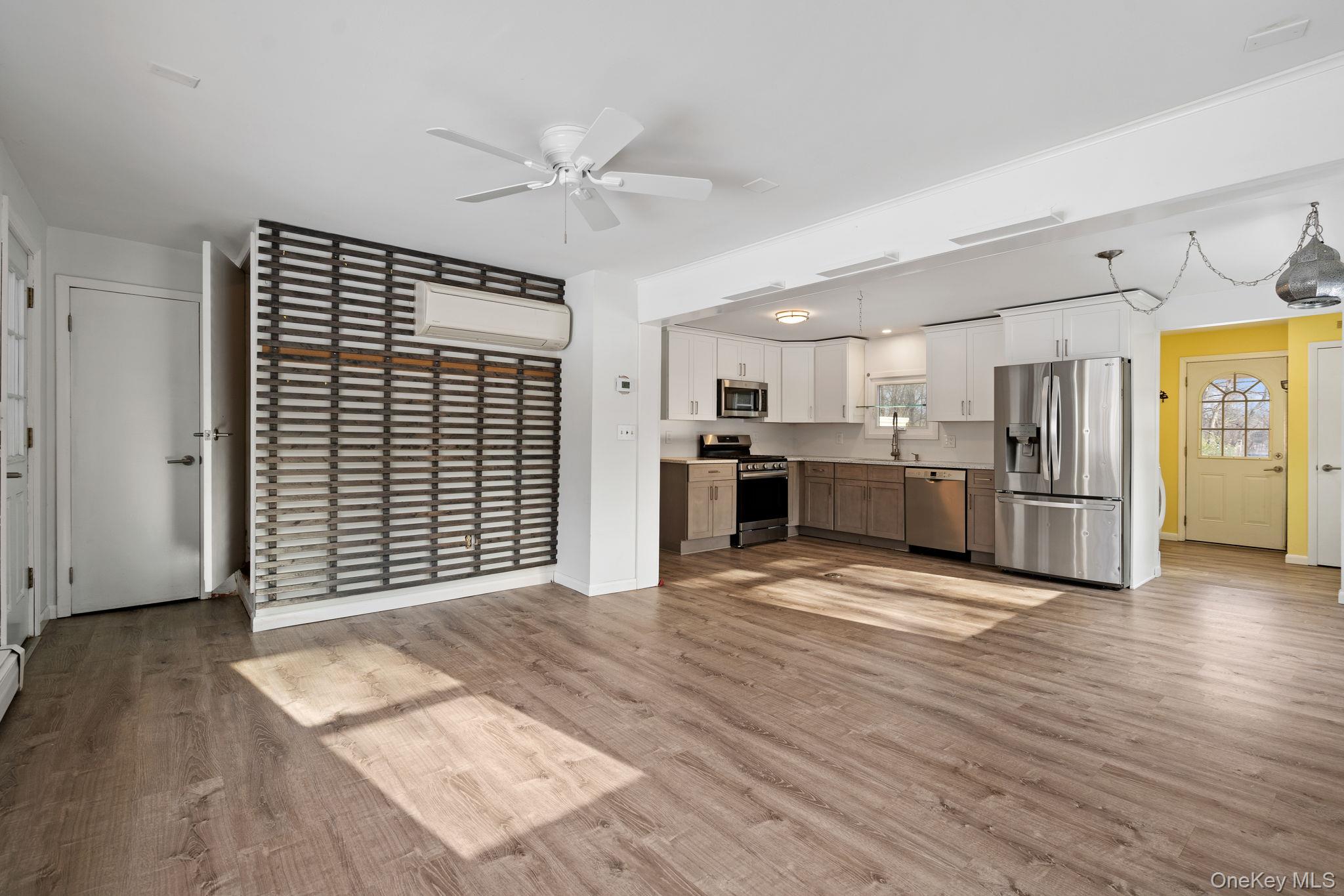 476 Coldenham Road, Walden, NY 12586