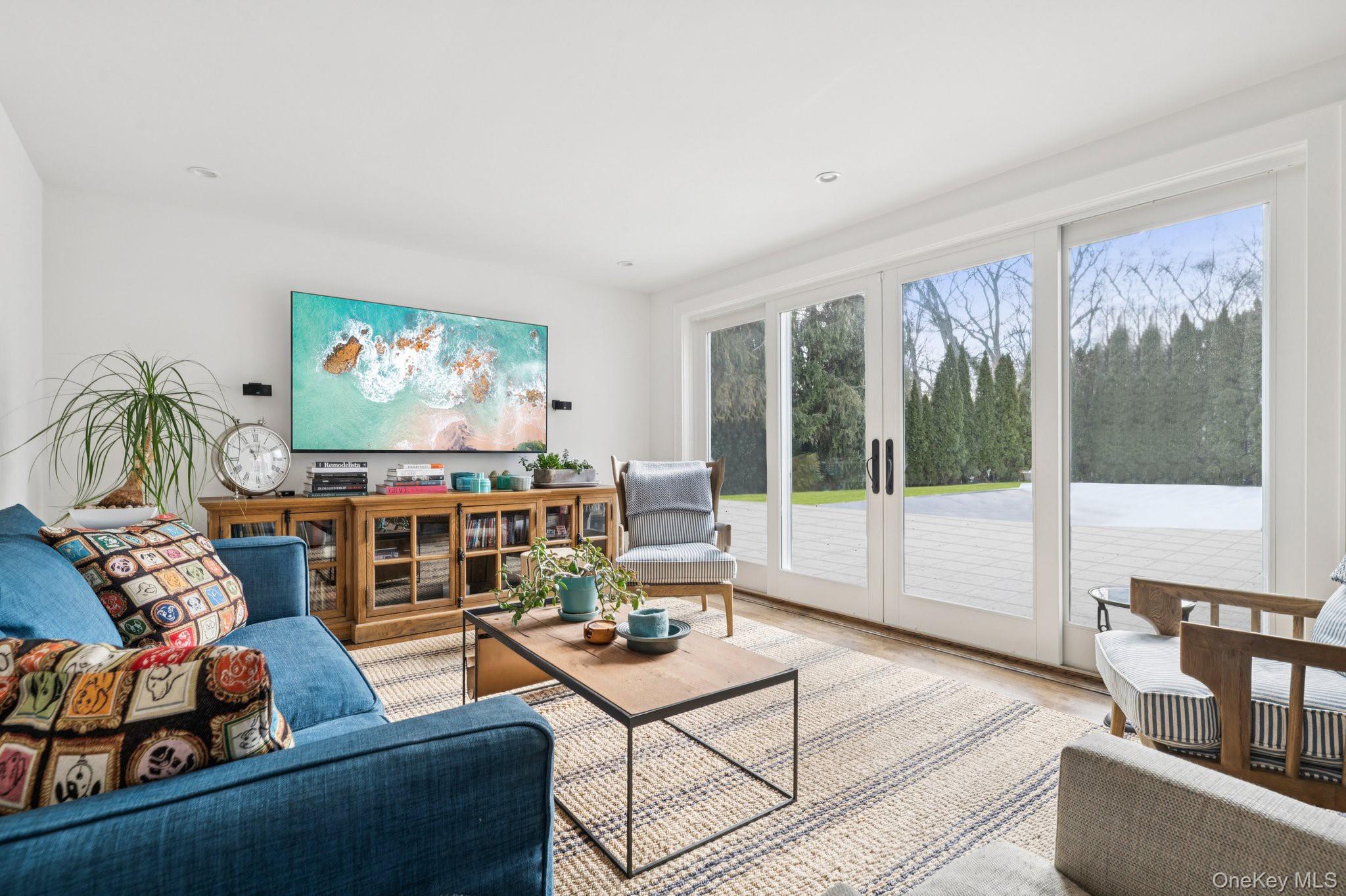 9 Wallace Lane, Brookhaven, NY 11719