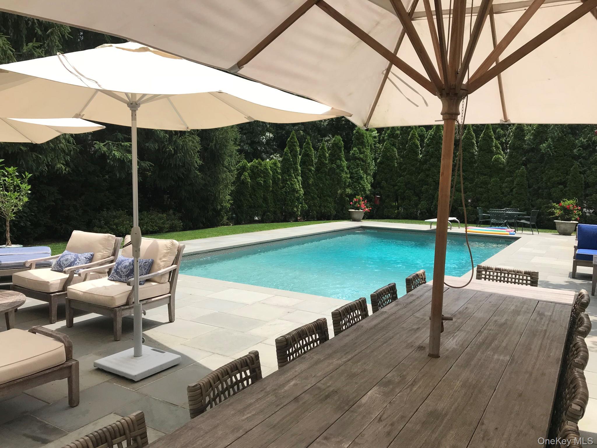 9 Wallace Lane, Brookhaven, NY 11719