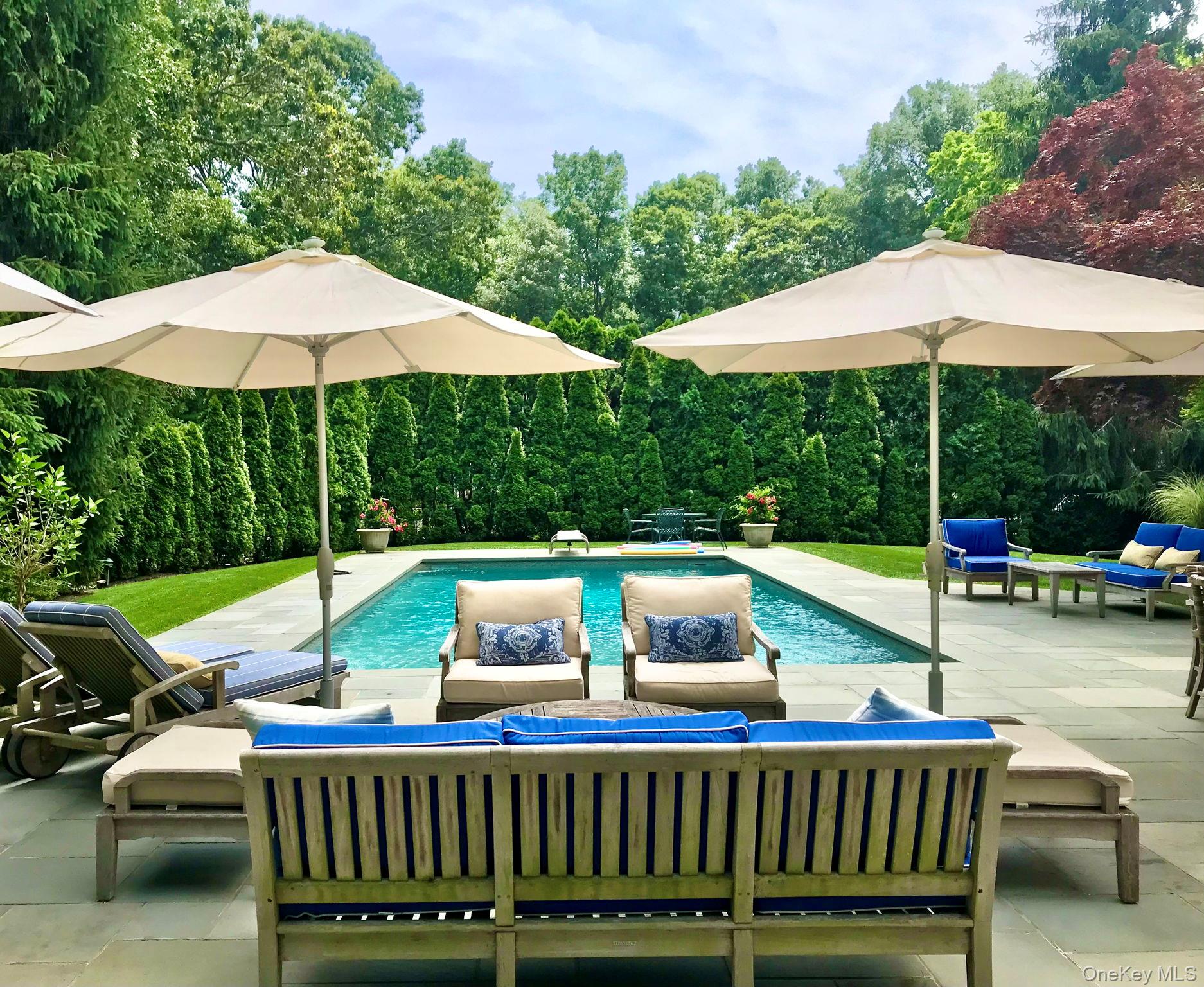 9 Wallace Lane, Brookhaven, NY 11719