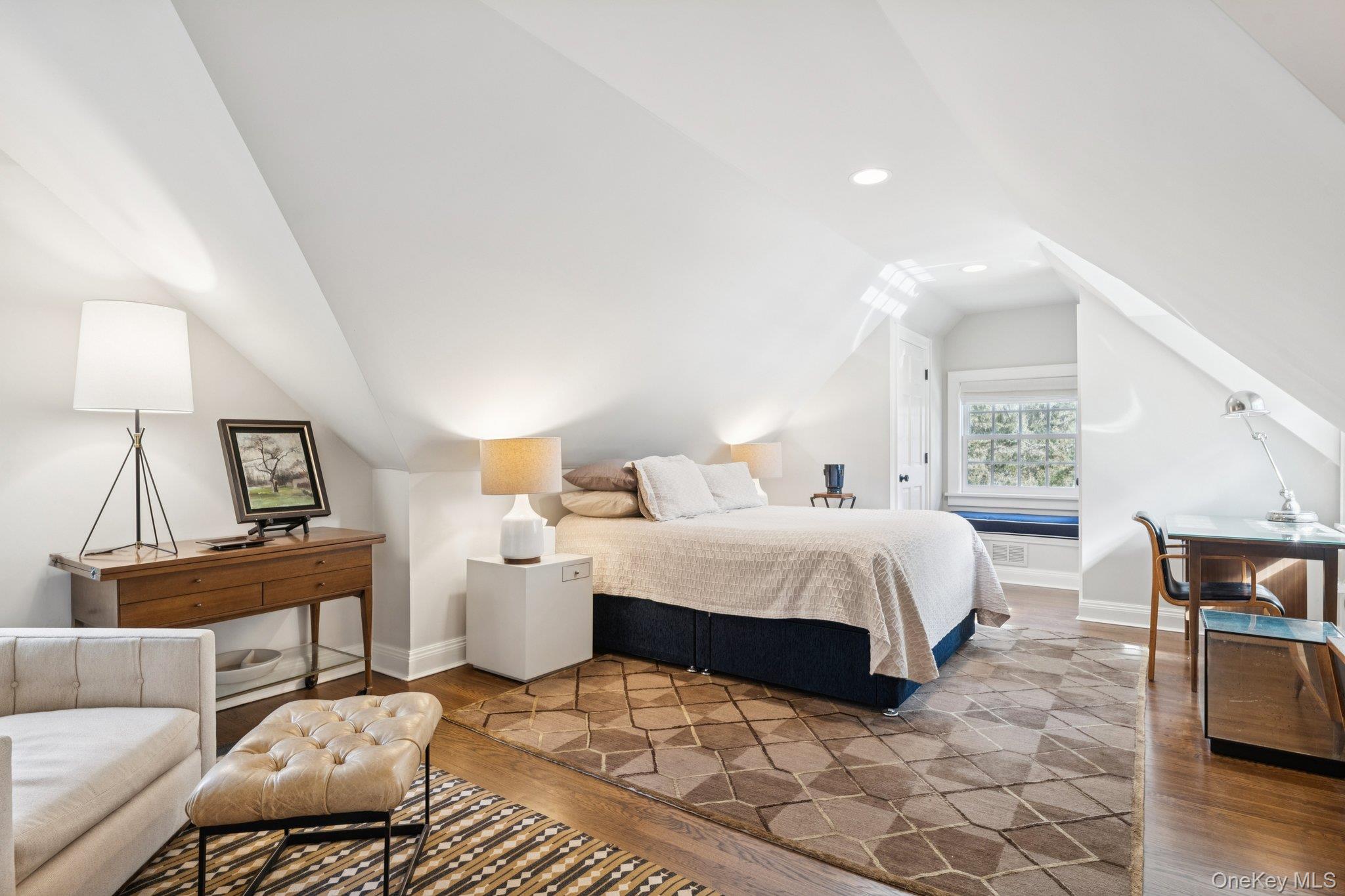 9 Wallace Lane, Brookhaven, NY 11719