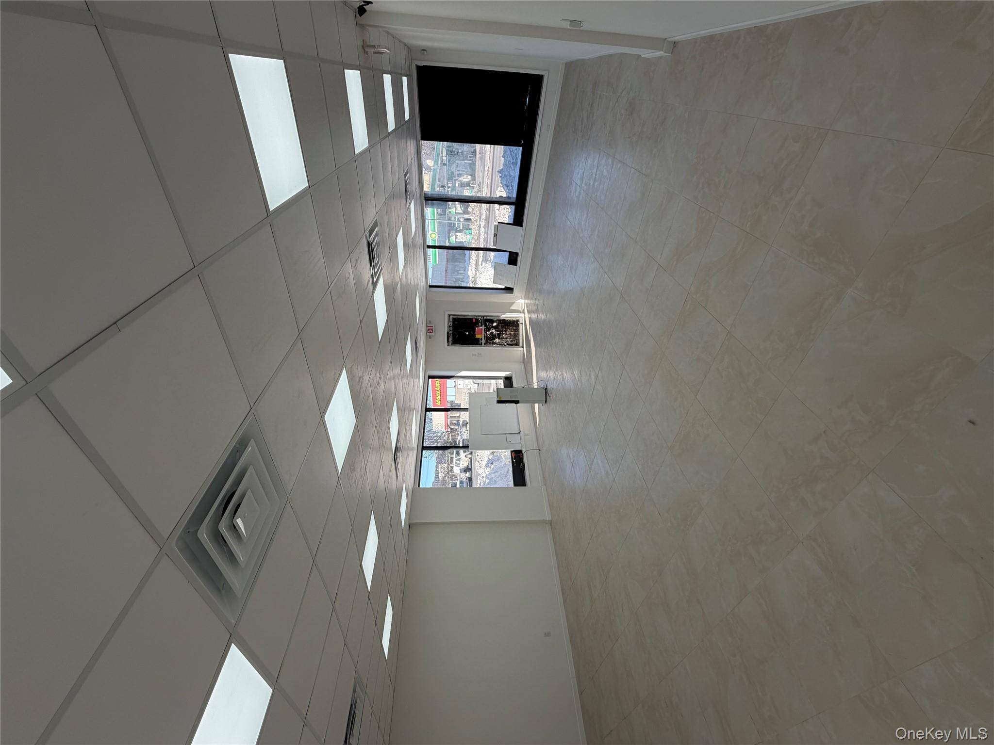 325 Sunrise Highway, Lynbrook, NY 11563