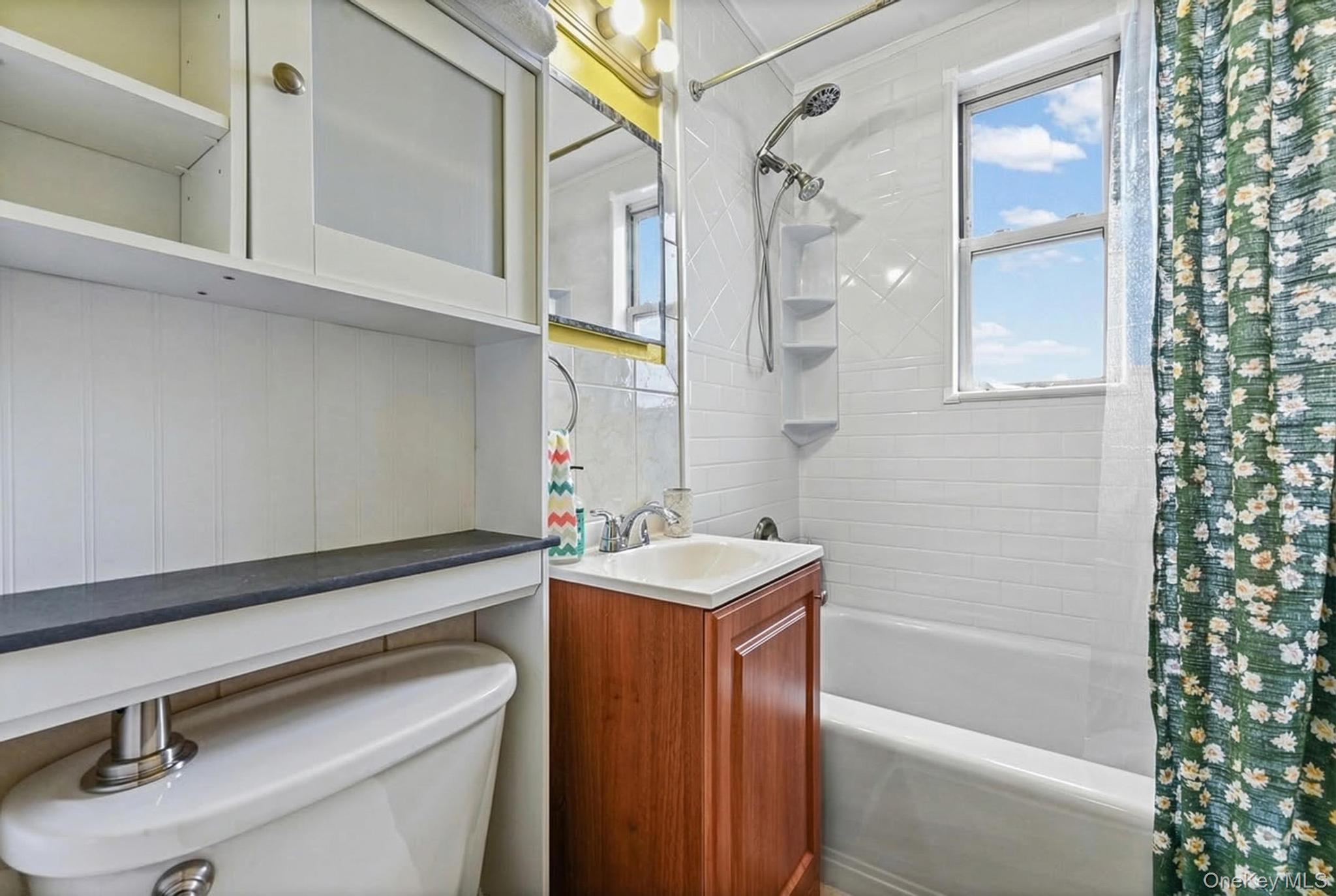 78 Gibson Boulevard # 1B, Valley Stream, NY 11581