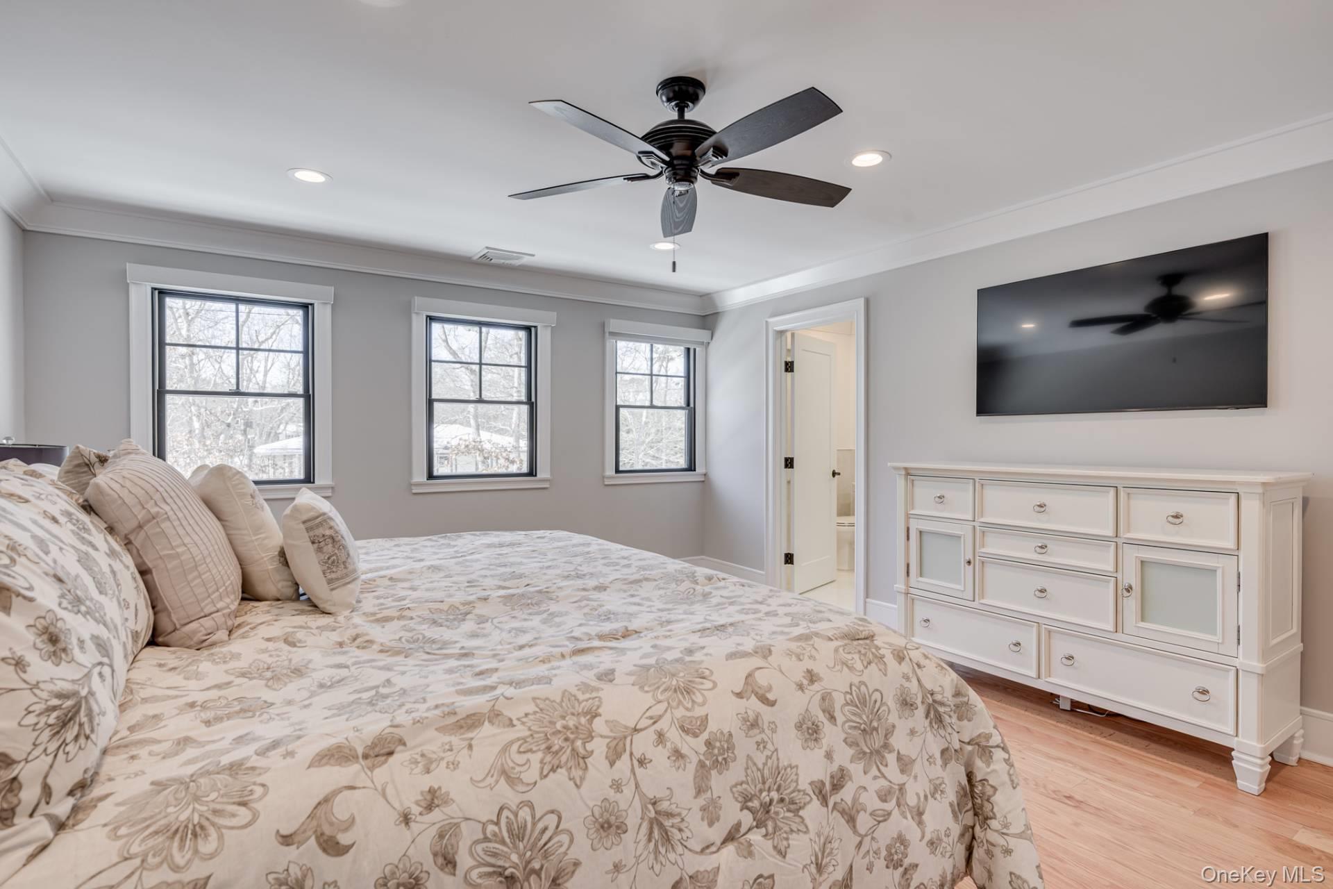 18 Sea Gate Avenue, Westhampton, NY 11977