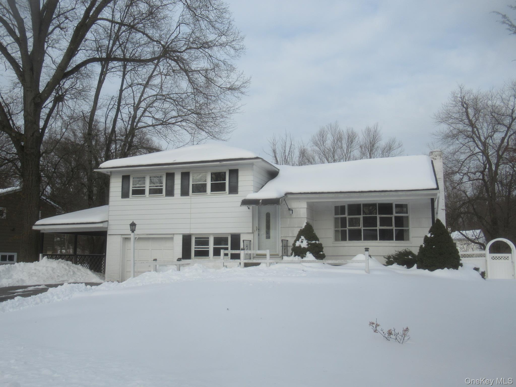 10 Lori Street, Poughkeepsie, NY 12603