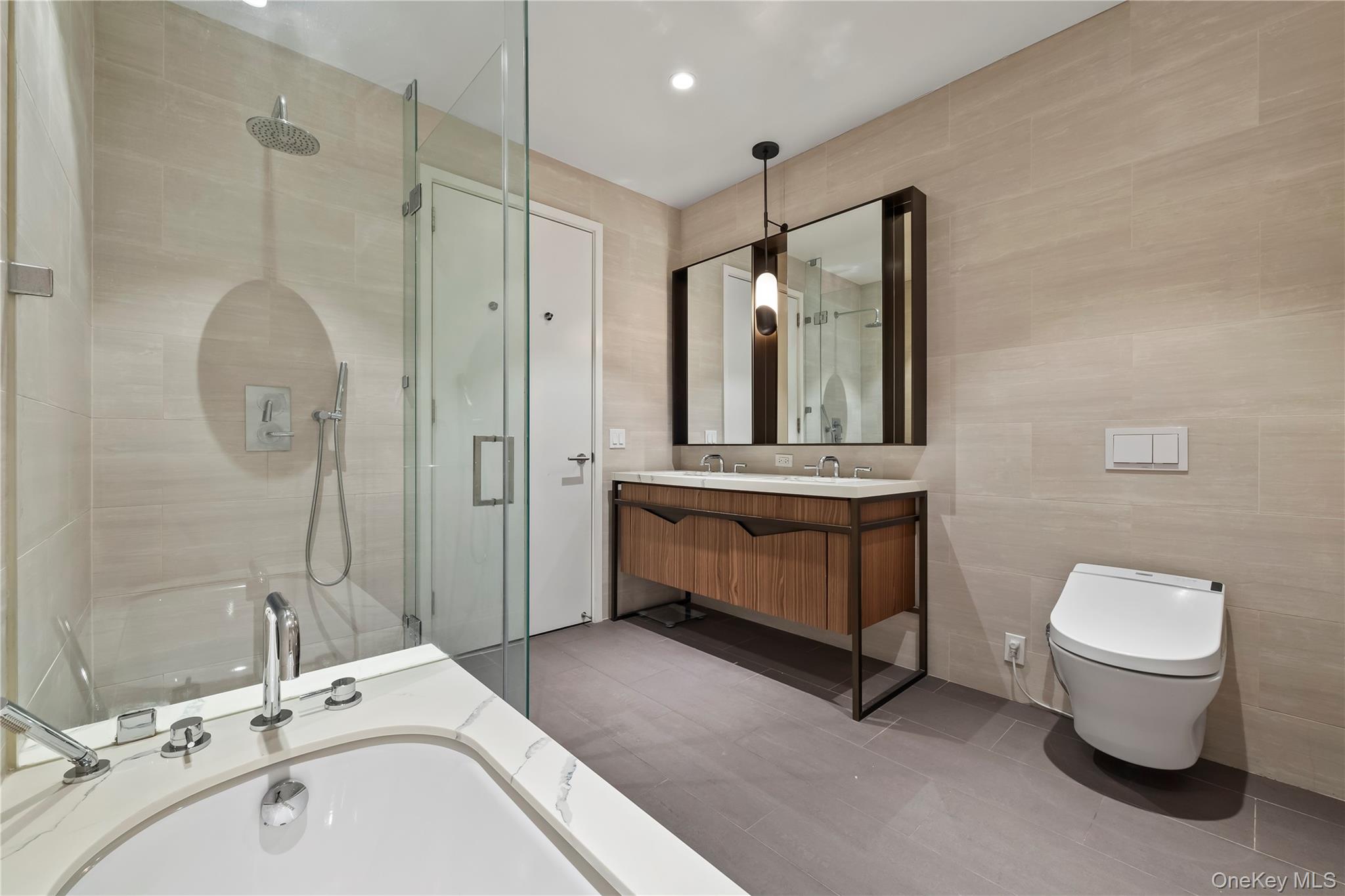 13327 39th Avenue # 3H, Flushing, NY 11354