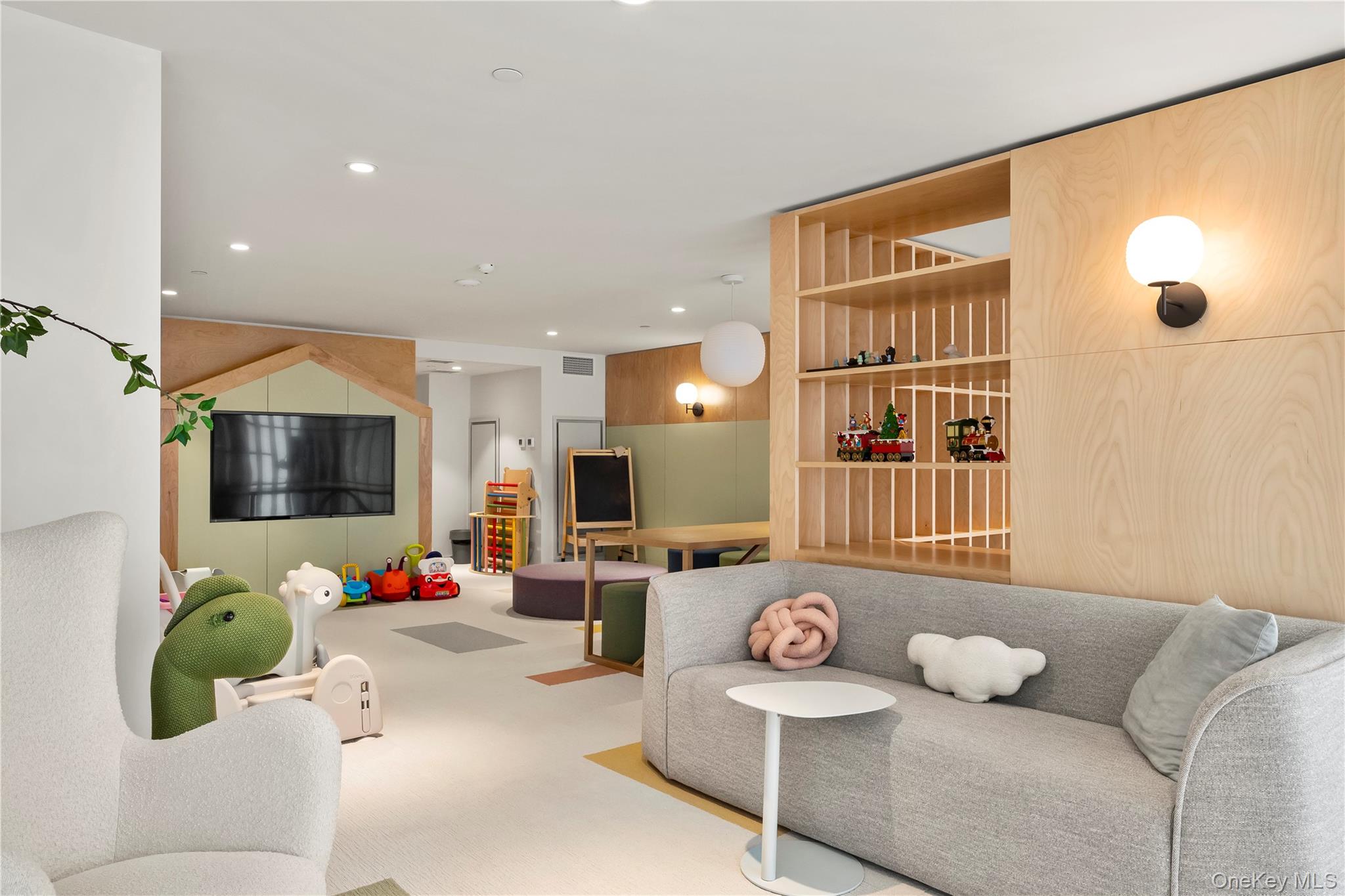 13327 39th Avenue # 3H, Flushing, NY 11354