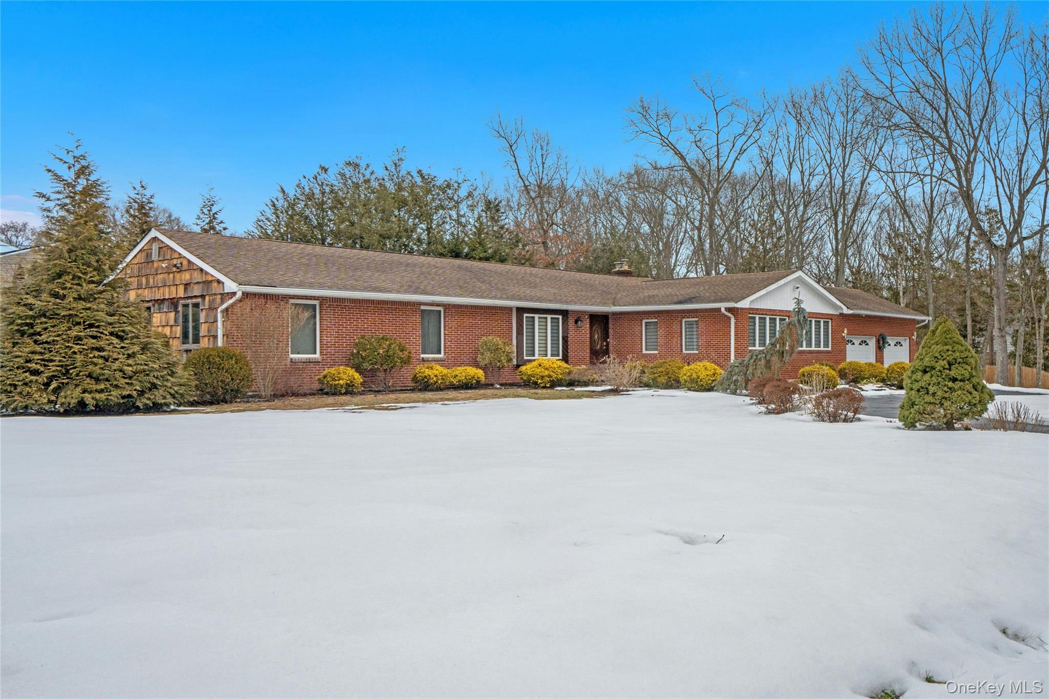 69 Churchill Lane, Smithtown, NY 11787