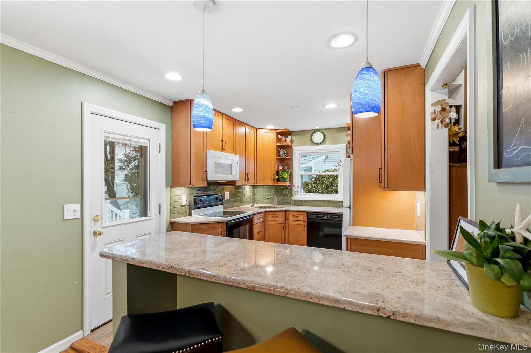 16 Newmarket Road, Syosset, NY 11791