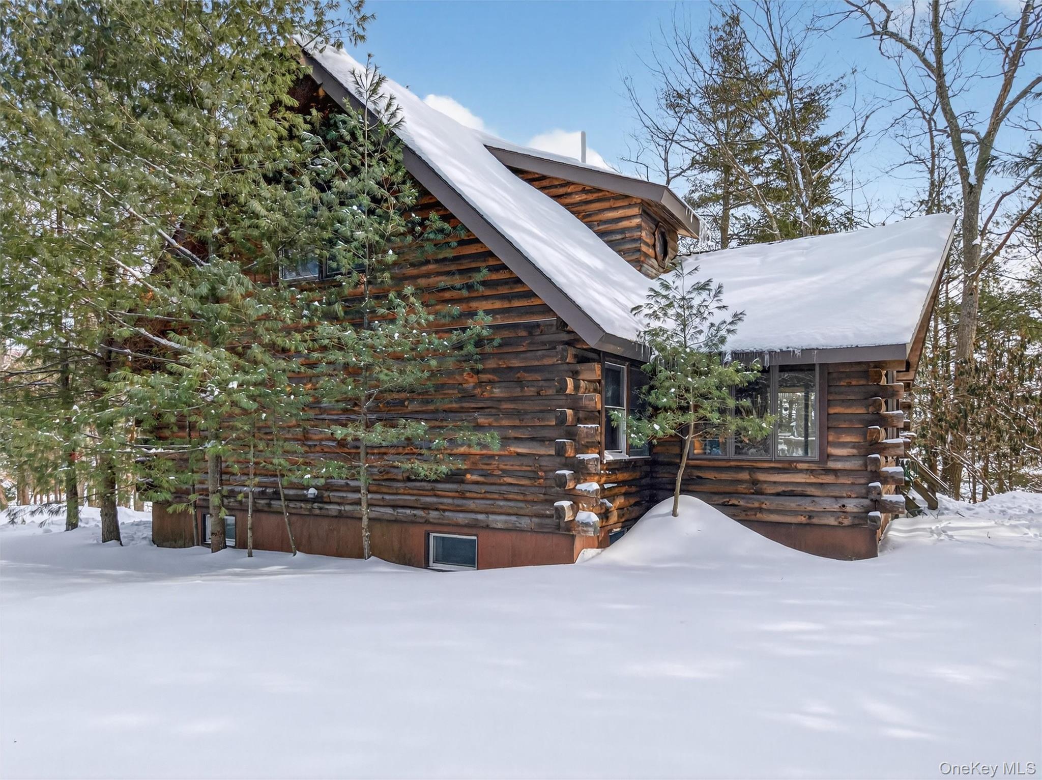 27 Manchester Road, Rock Hill, NY 12775