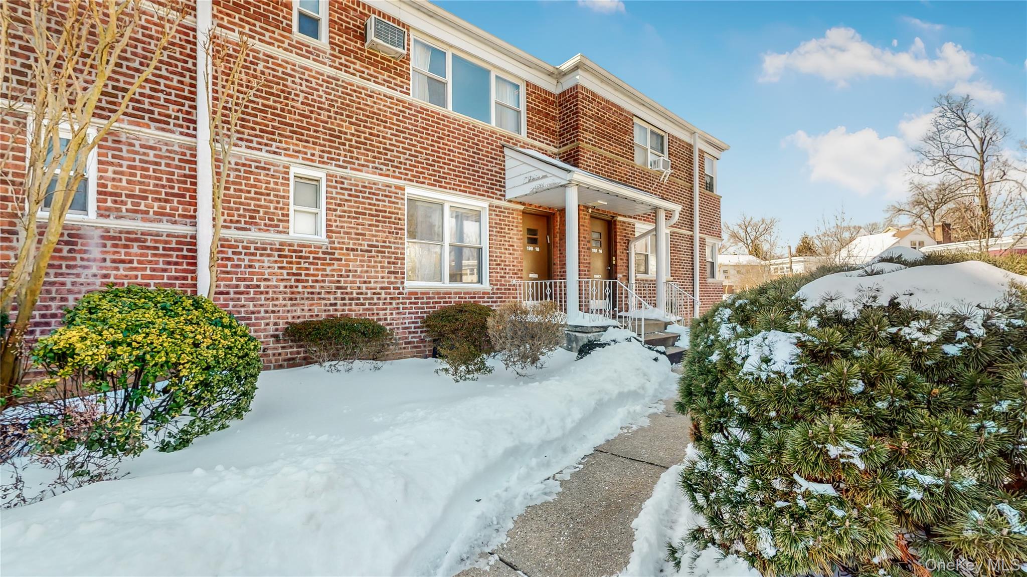 198-18 Pompeii Avenue # 2, Hollis, NY 11423