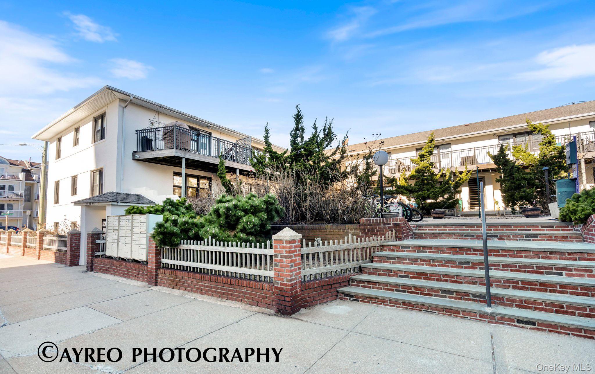 65 W Broadway # 1A, Long Beach, NY 11561