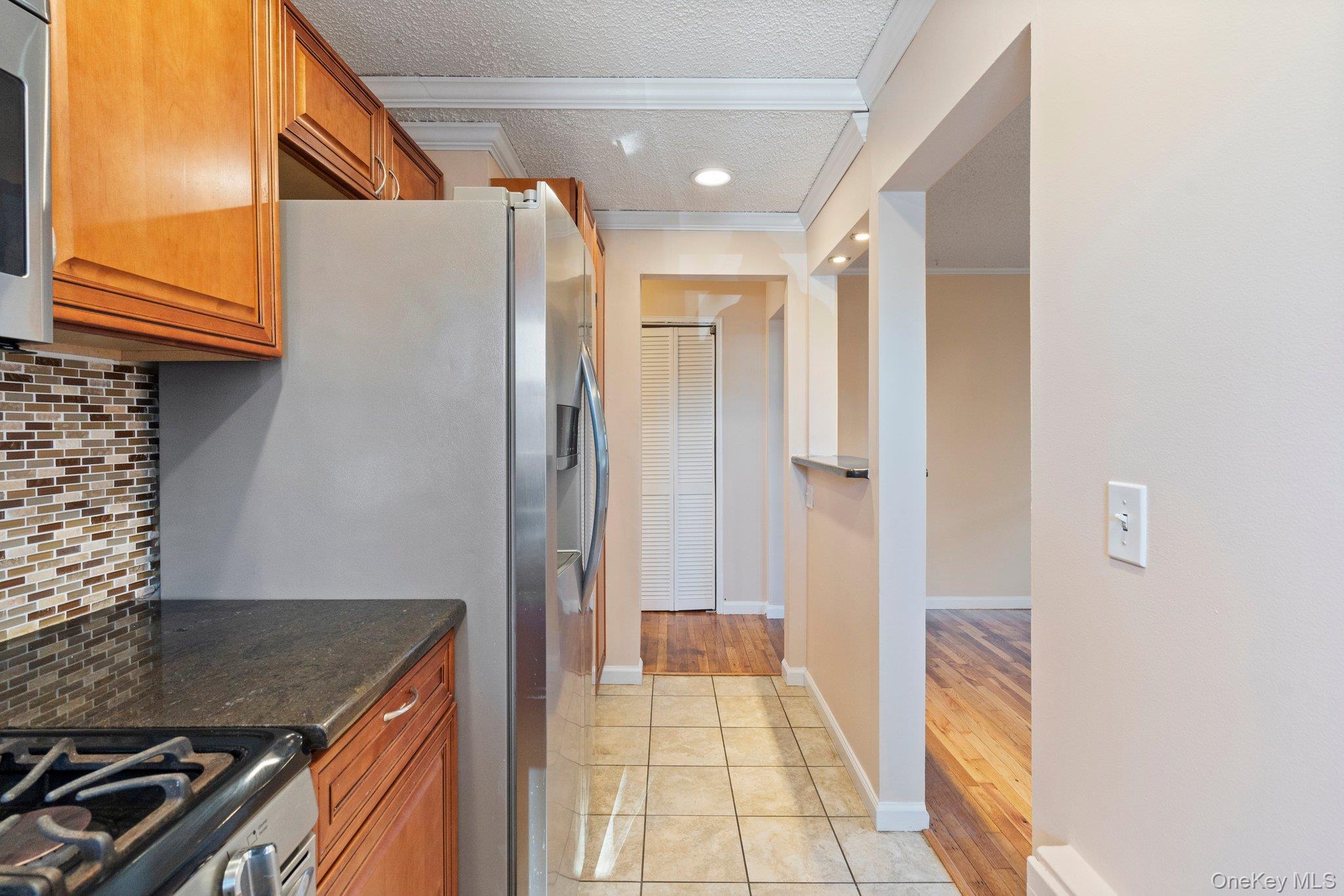 65 W Broadway # 1A, Long Beach, NY 11561