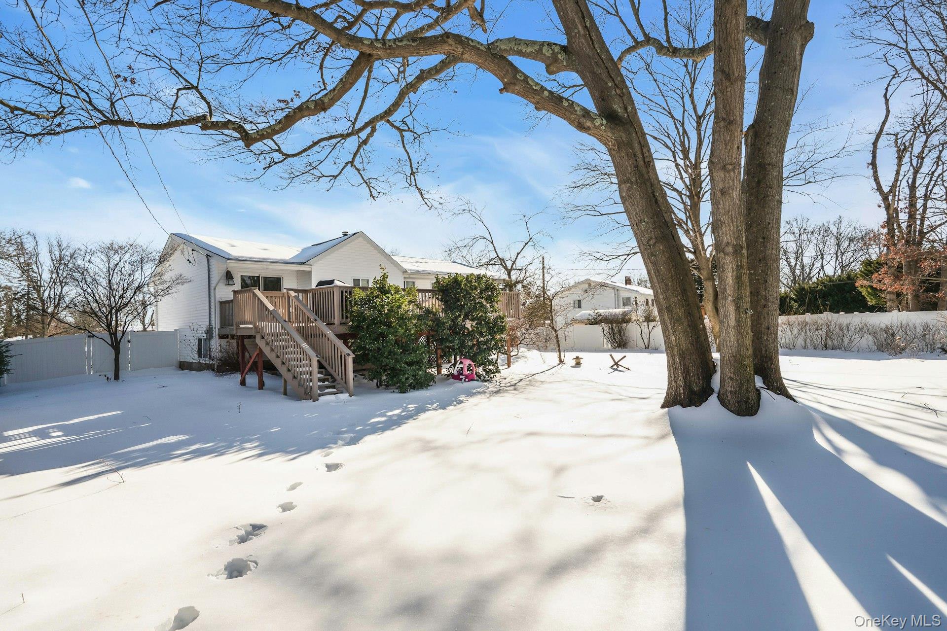 34 Corsa Street, Dix Hills, NY 11746