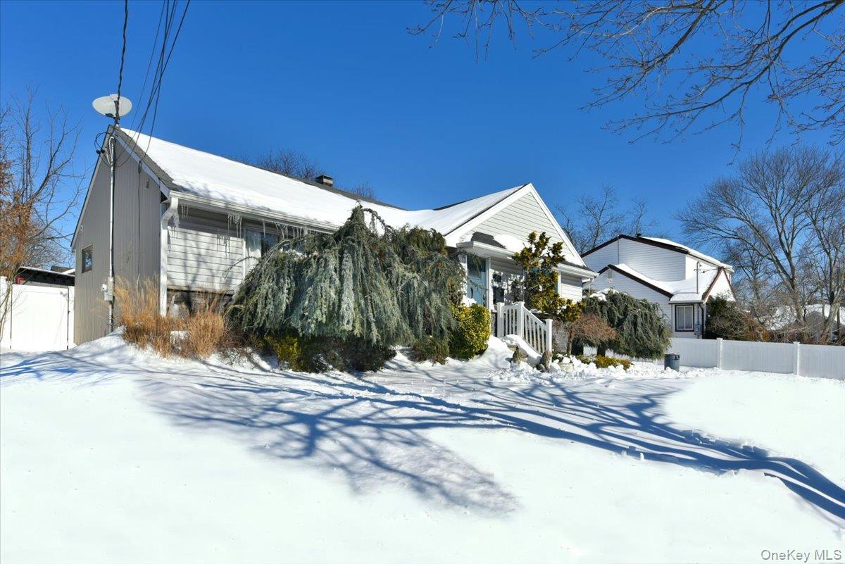 1721 Michael William Road, Merrick, NY 11566