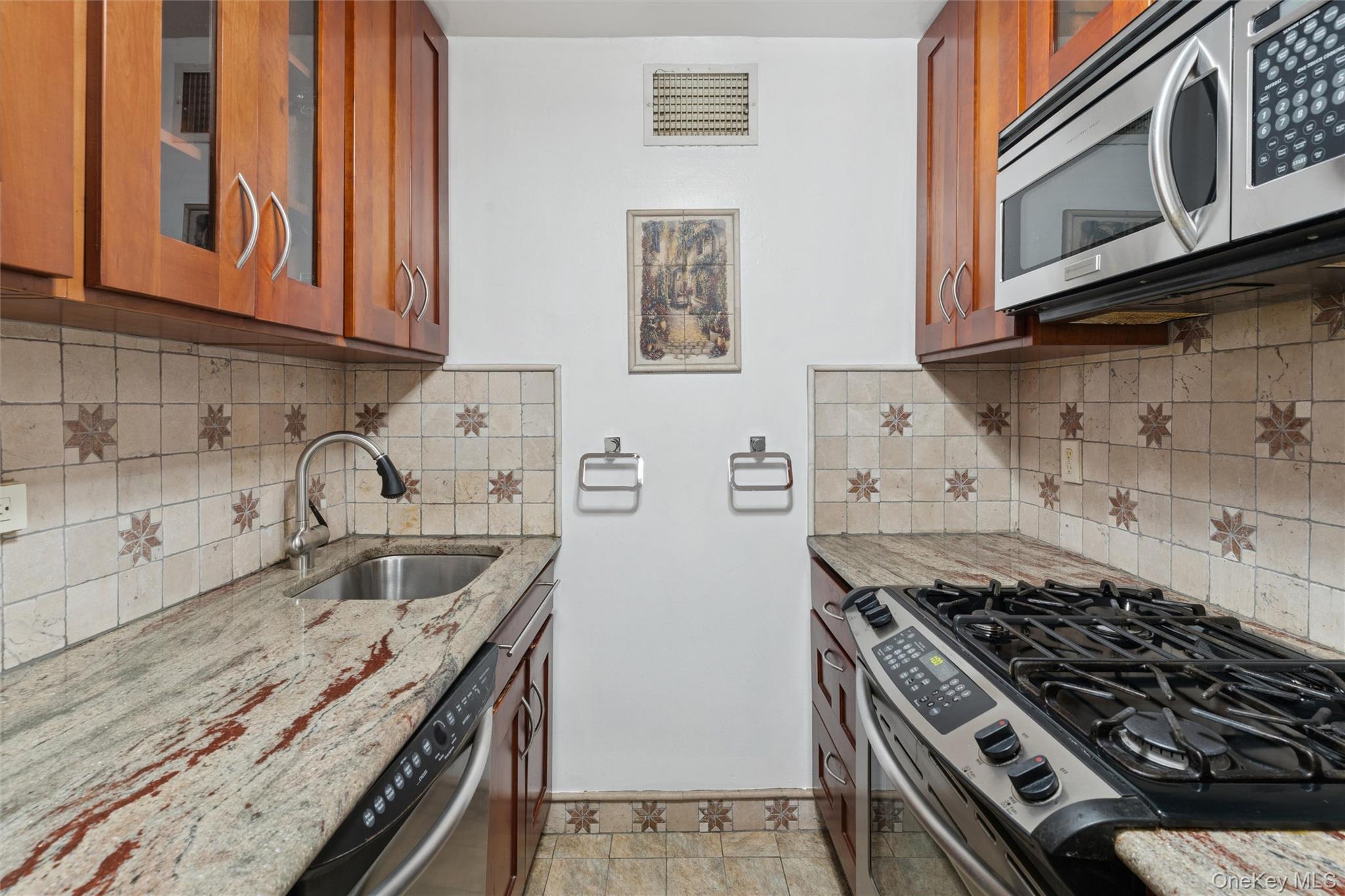 10230 66 Road # 14A, Forest Hills, NY 11375