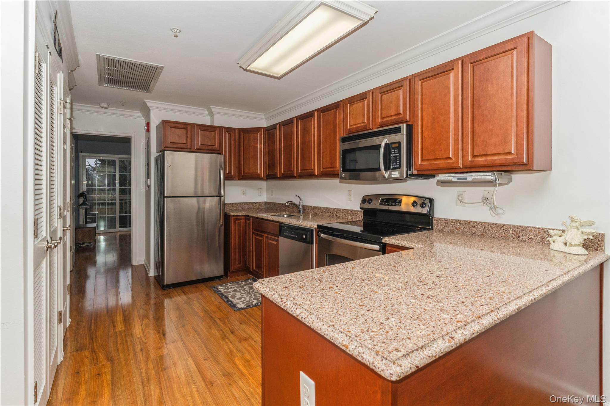 218 Willow Lane, Valley Stream, NY 11580