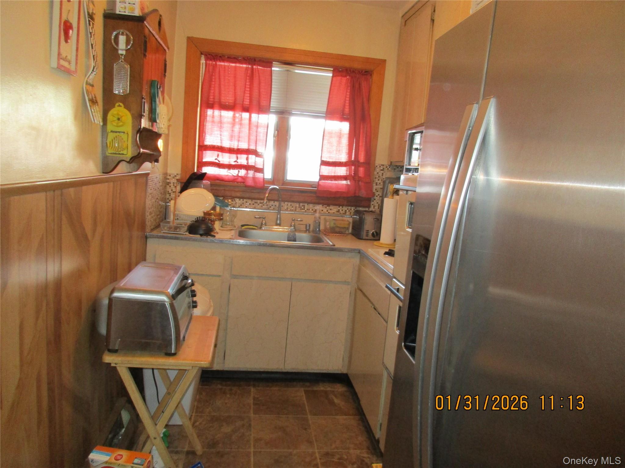 62-37 69TH Place, Middle Village, NY 11379